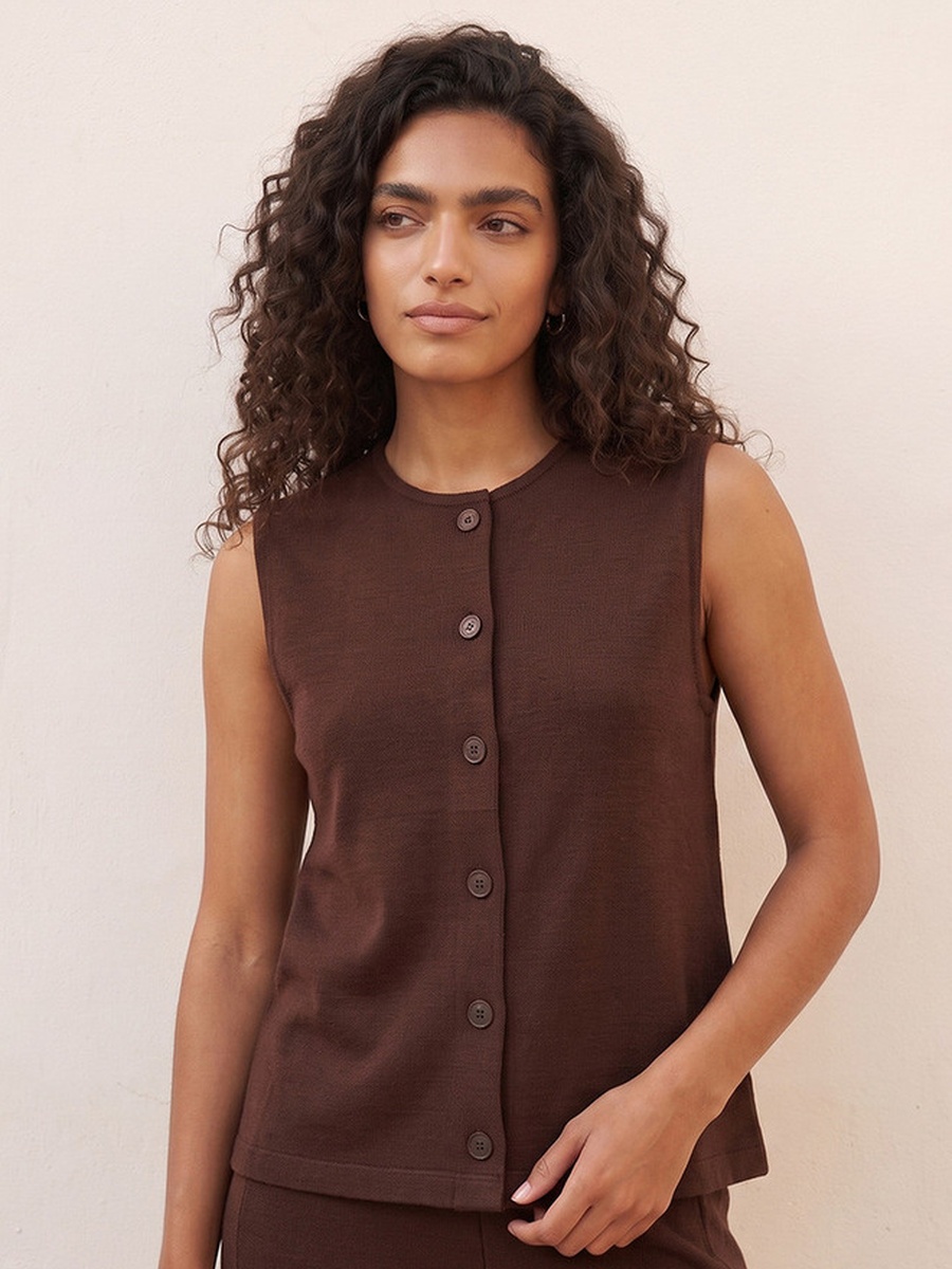 Textured Sleeveless Top with Buttons