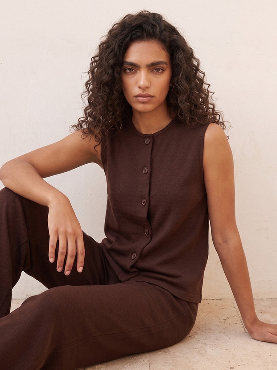 Textured Sleeveless Top with Buttons