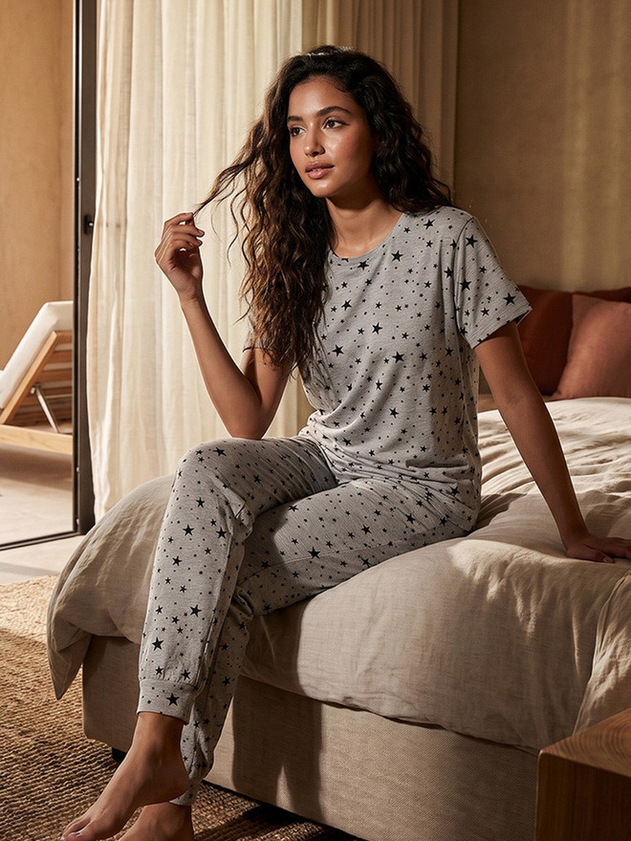 Pyjama Set with Star Print T-Shirt and Trousers