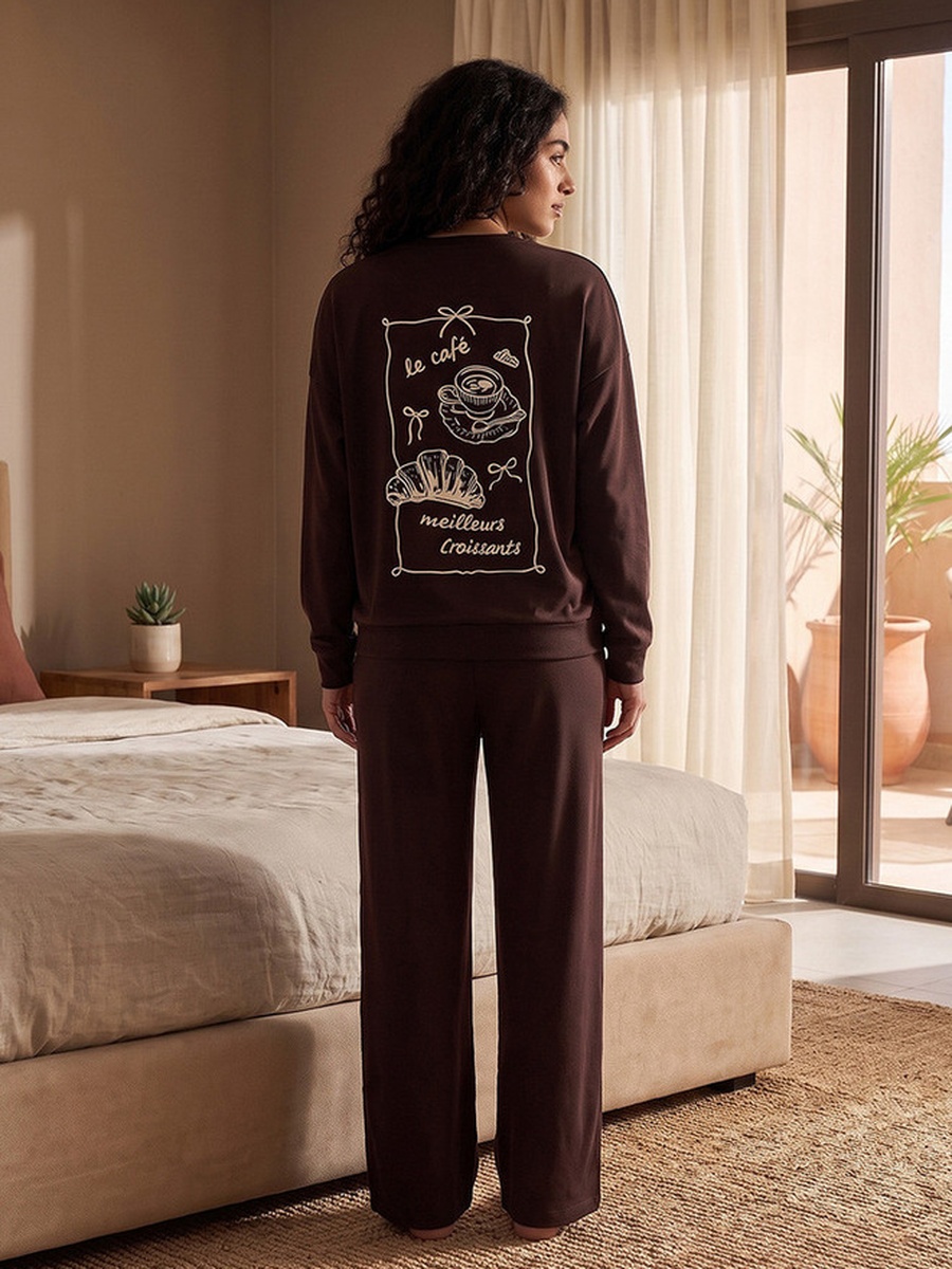 Pyjama Set with Graphic Print Sweatshirt and Trousers