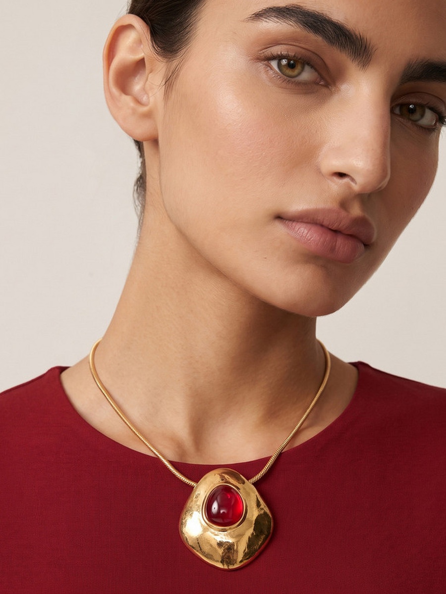 Gold Tone Pendant Necklace with Lobster Clasp Closure