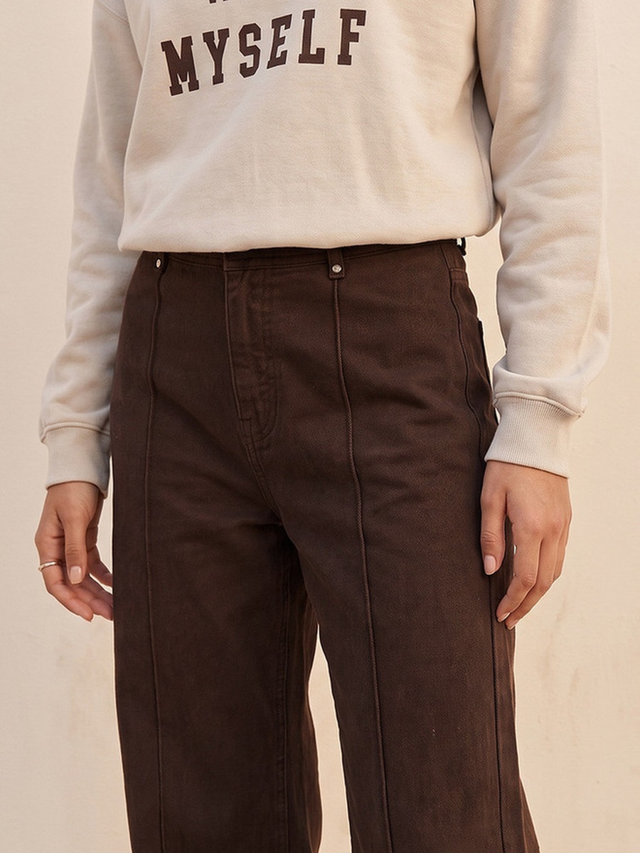Wide Leg Buttoned Waist Jeans