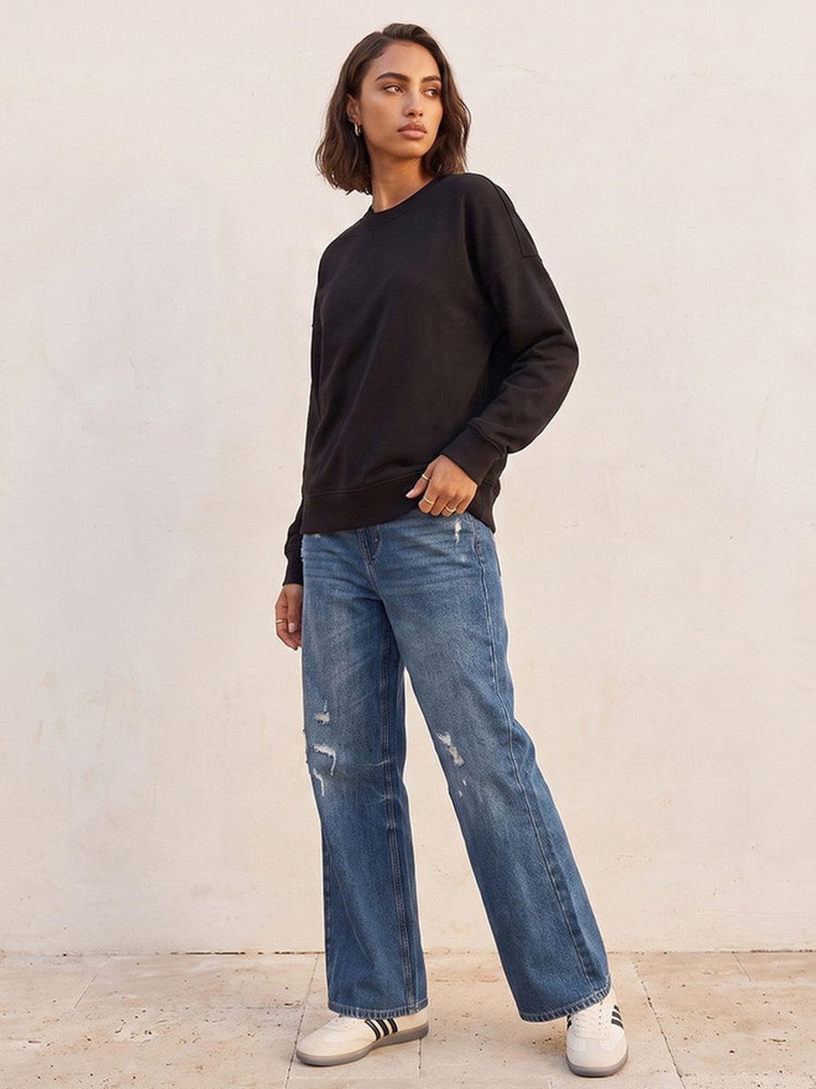 Sweatshirt with Drop Shoulder