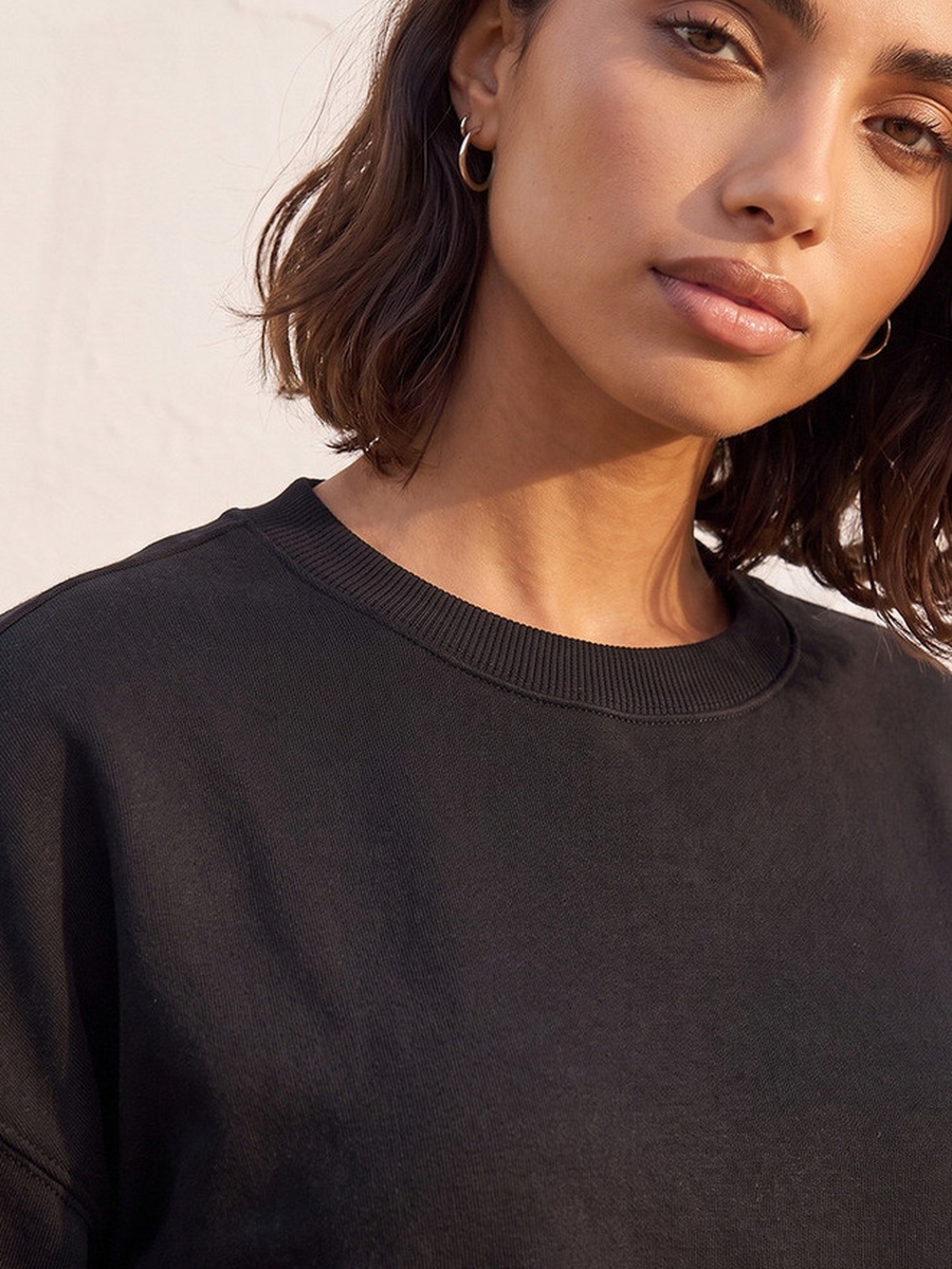 Sweatshirt with Drop Shoulder