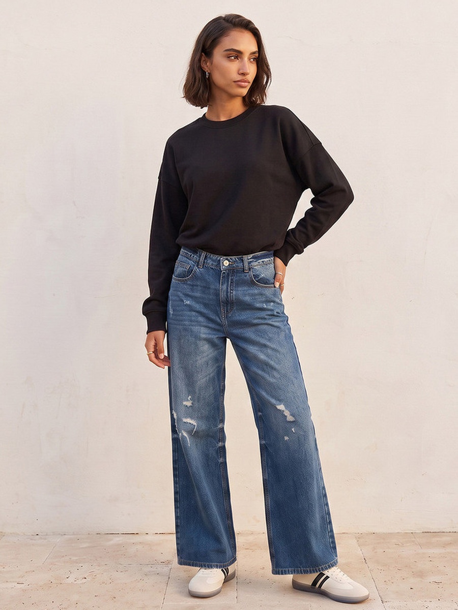 Sweatshirt with Drop Shoulder