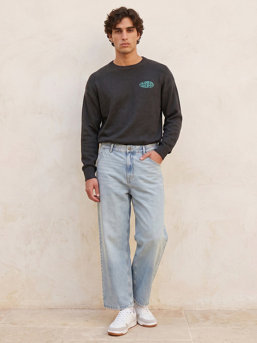 Skater Fit Buttoned Waist Jeans