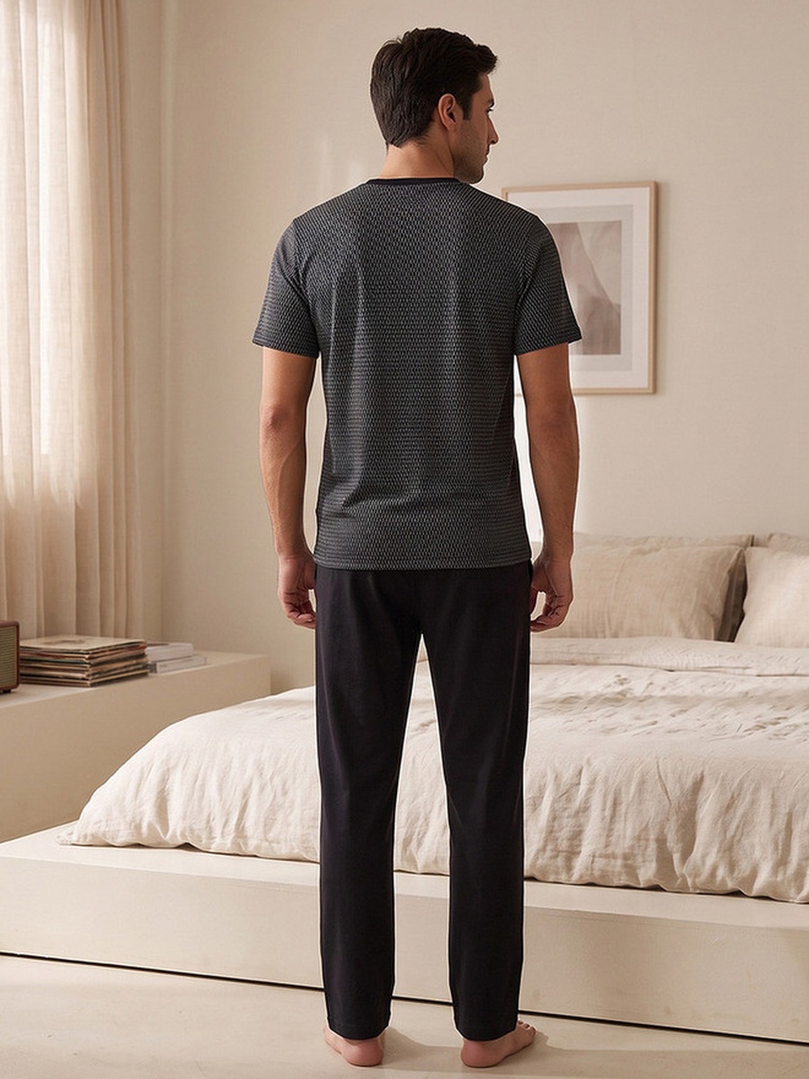 Geometric Print T-Shirt and Pants