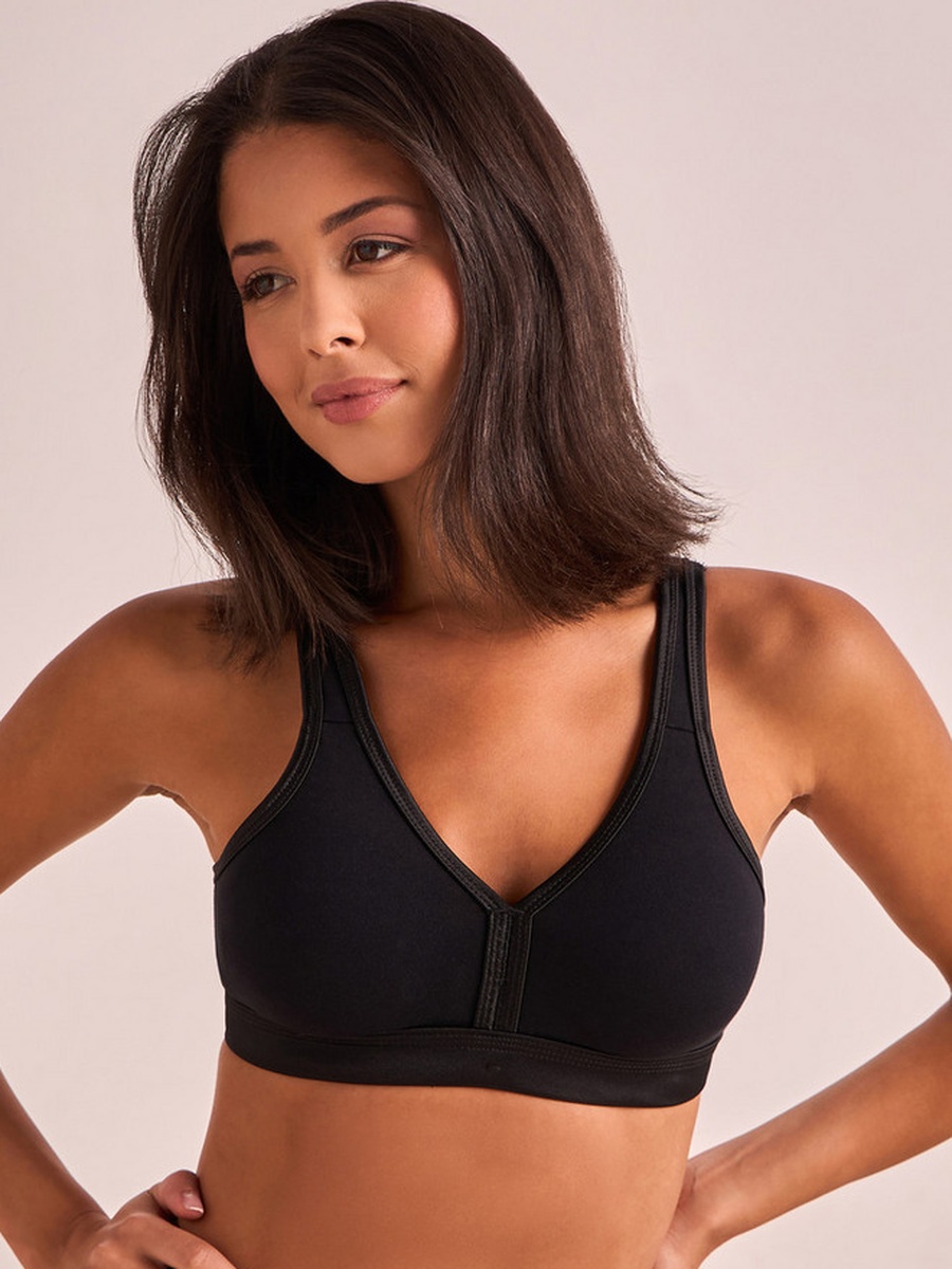 Support Bra with Broad Adjustable Straps and Antibacterial Protection