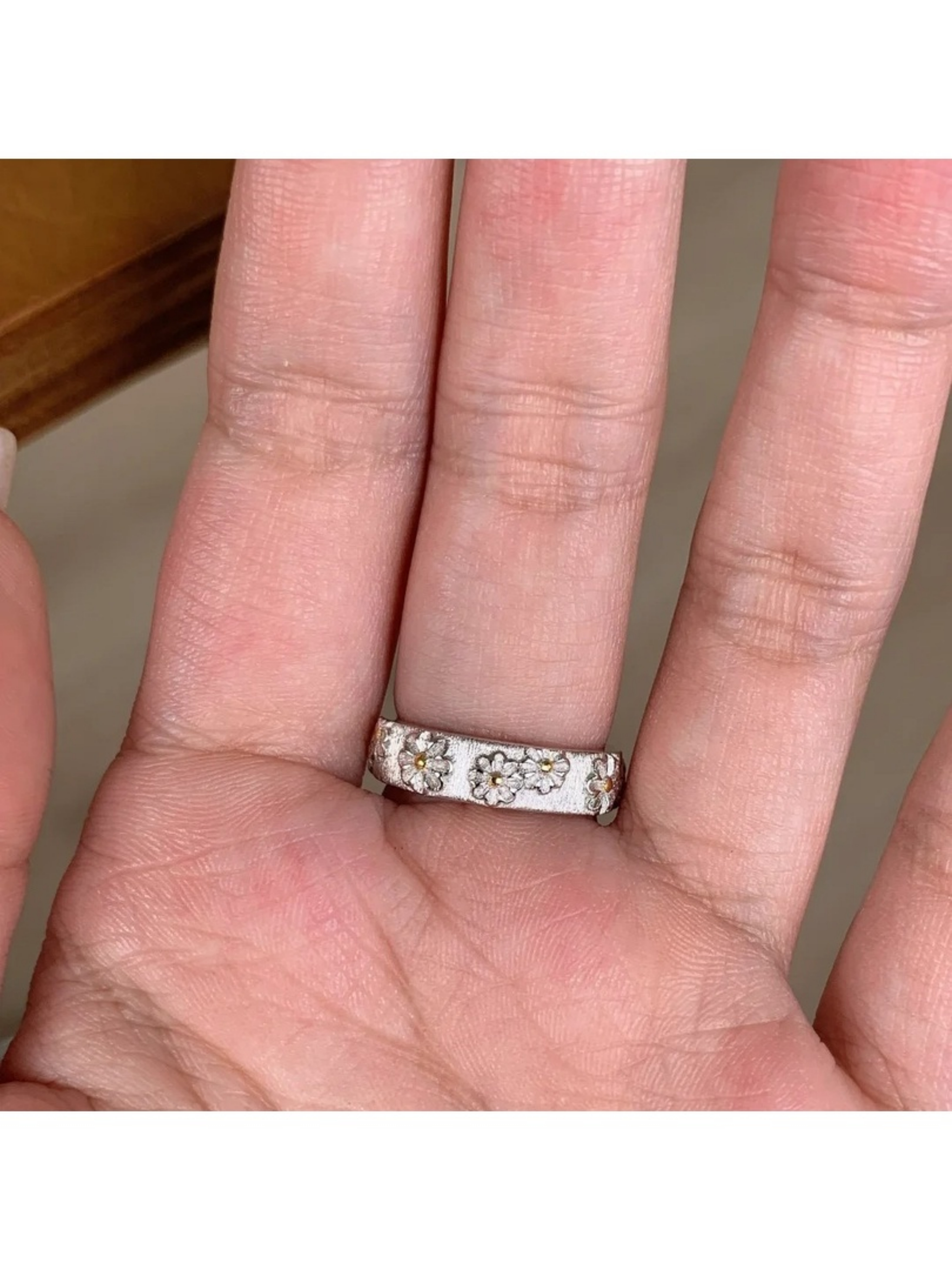 Silver Daisy Carved Band Ring