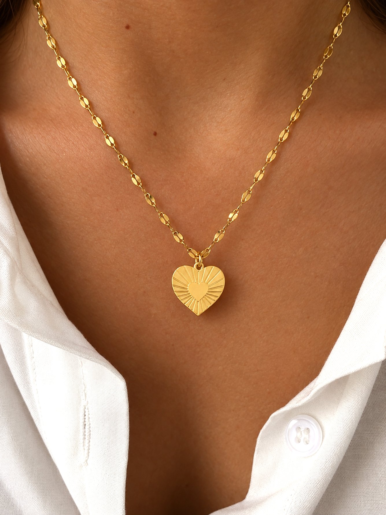 Gold Texture Pendant Necklace