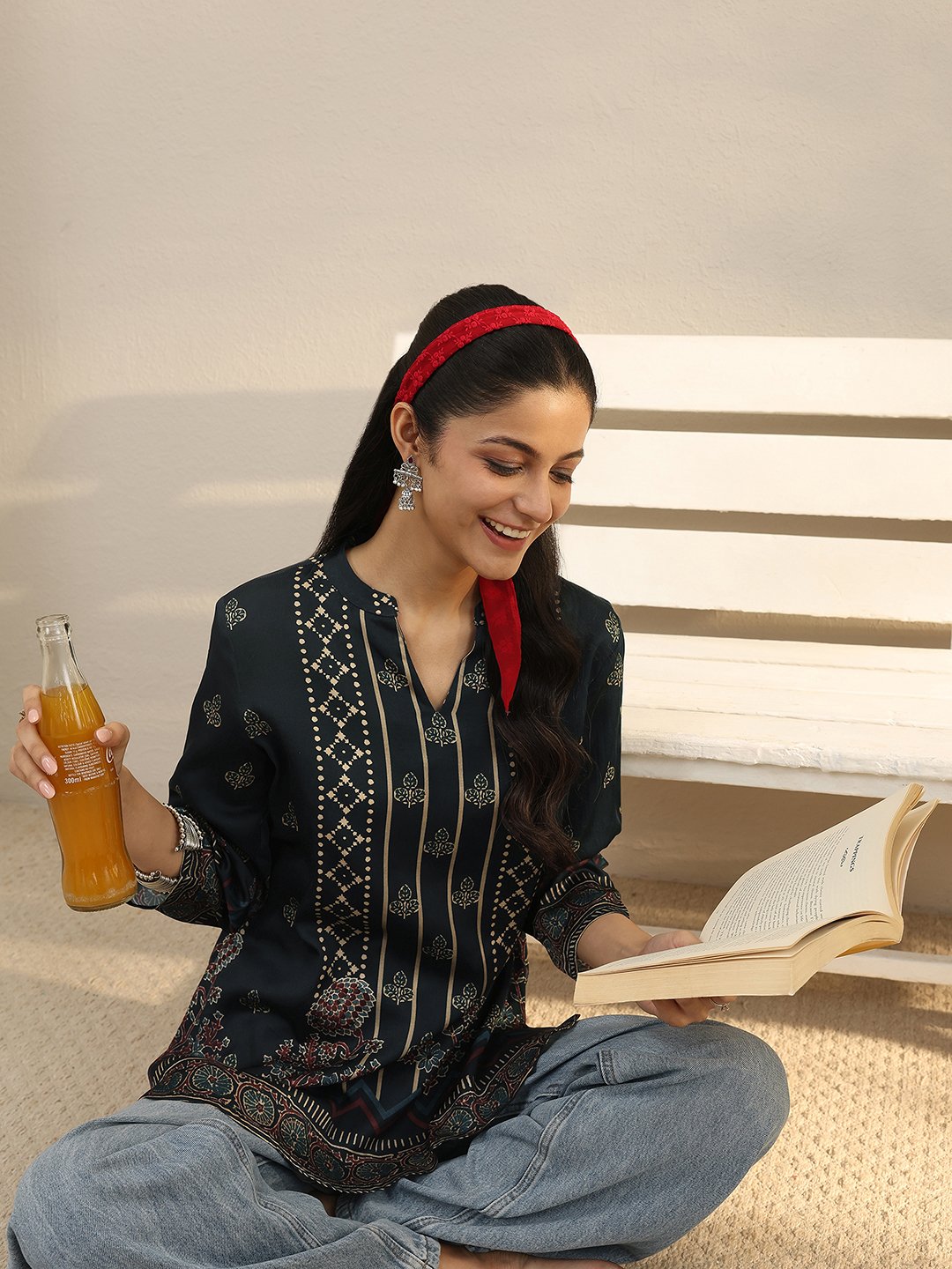 كورتي تونيك مزيج مطبوع بلون أسود