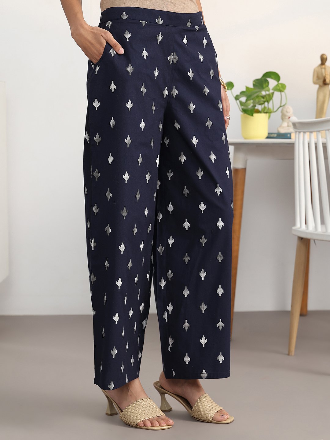 Navy Blue Sleeveless Printed Kurta and Straight Palazzo Set