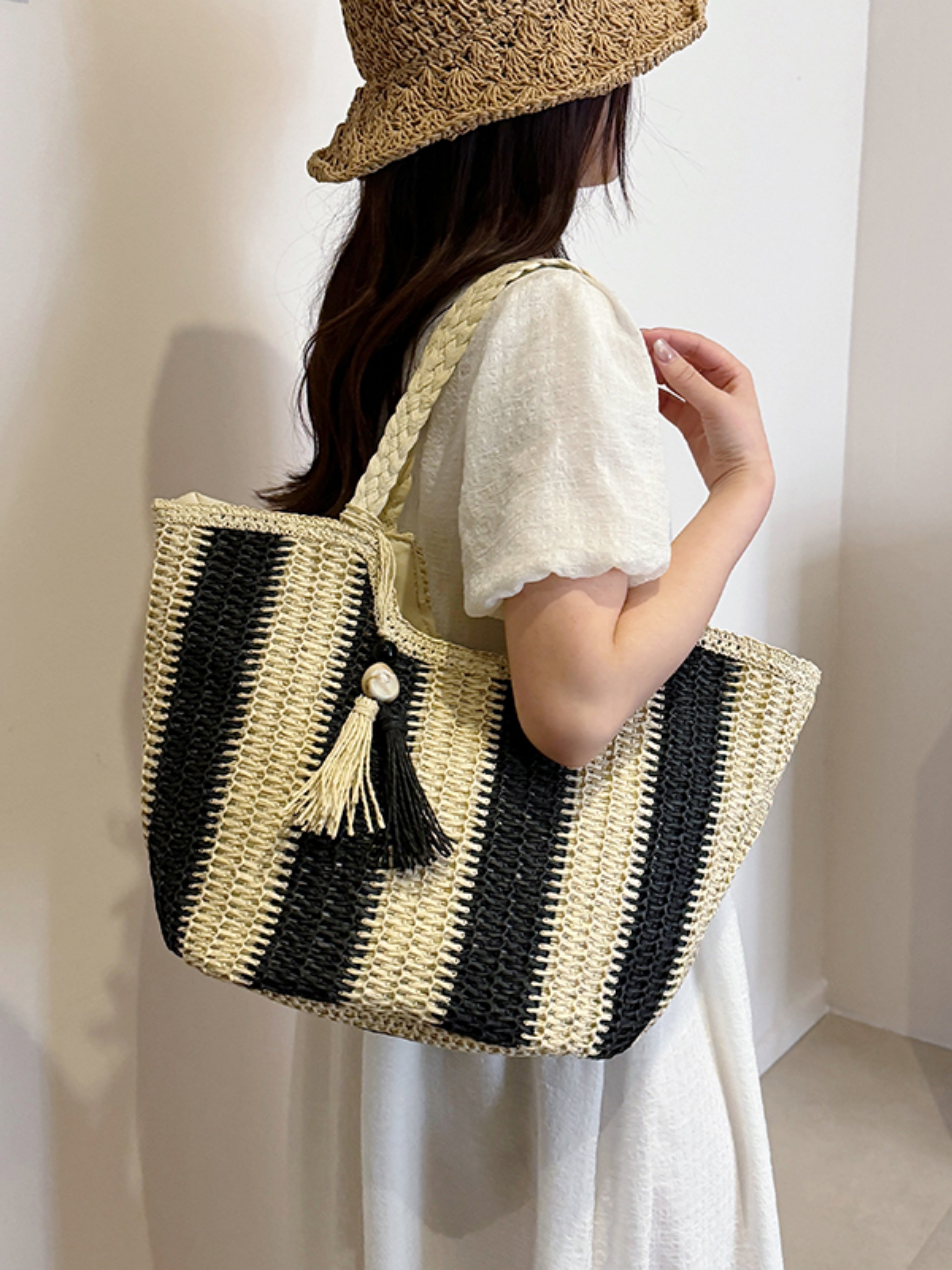 Striped Straw Shoulder Bag with Tassel