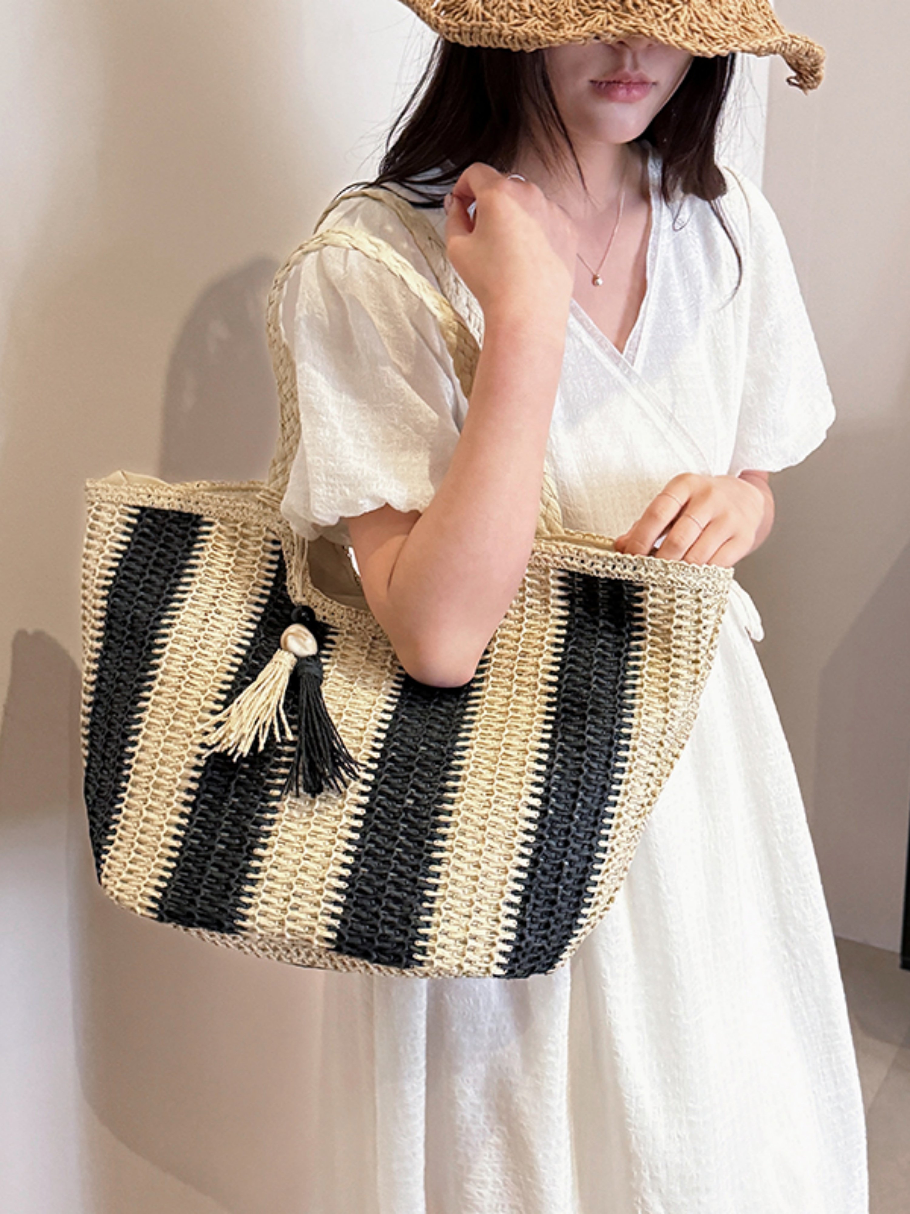 Striped Straw Shoulder Bag with Tassel