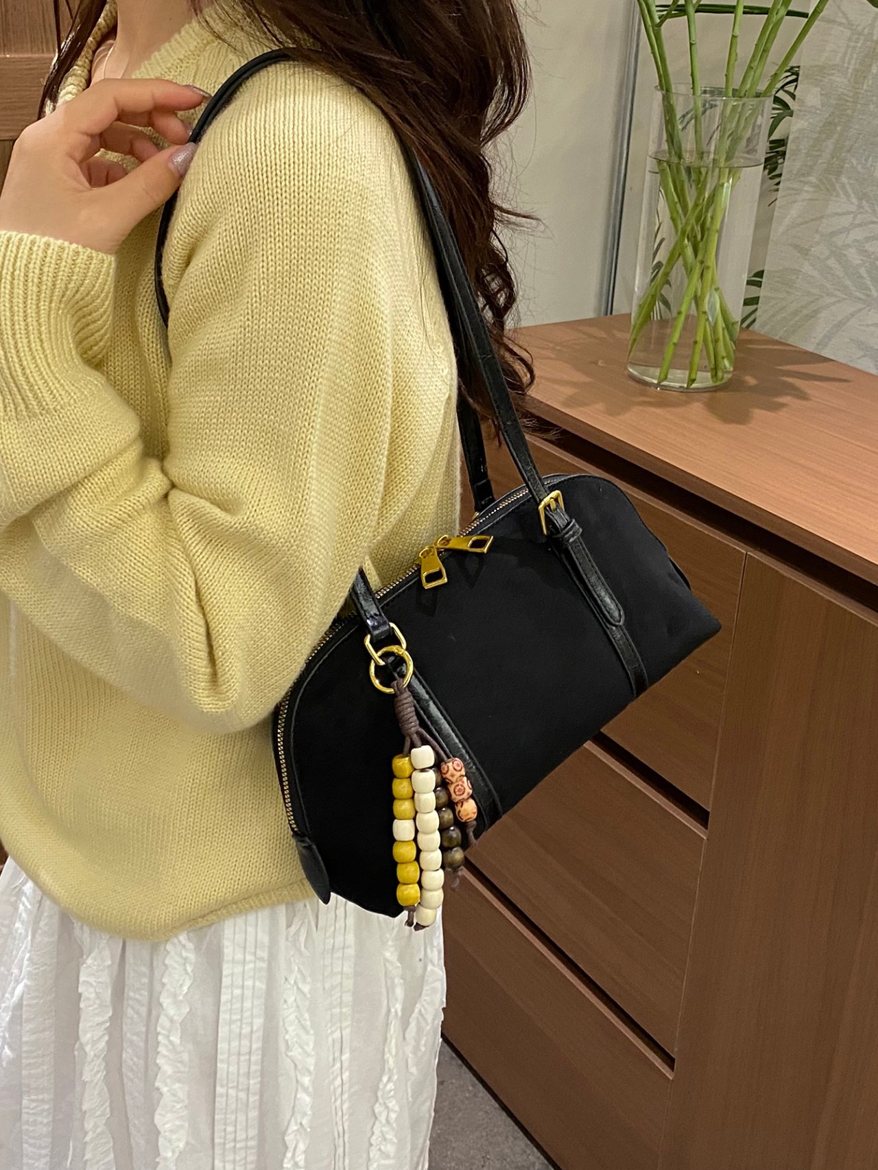Black Solid Shoulder Bag
