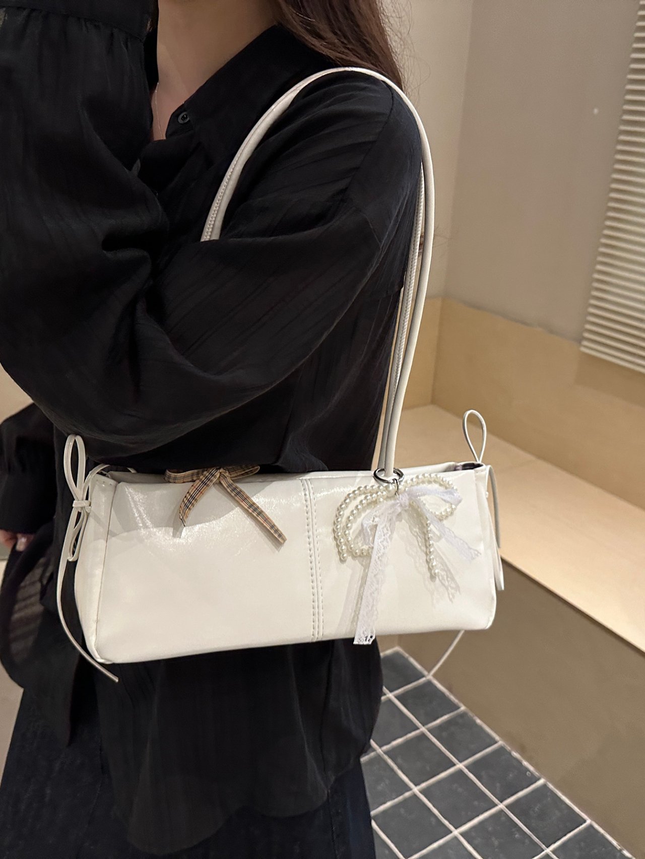 White Shoulder Bag with Pearl and Lace Charm