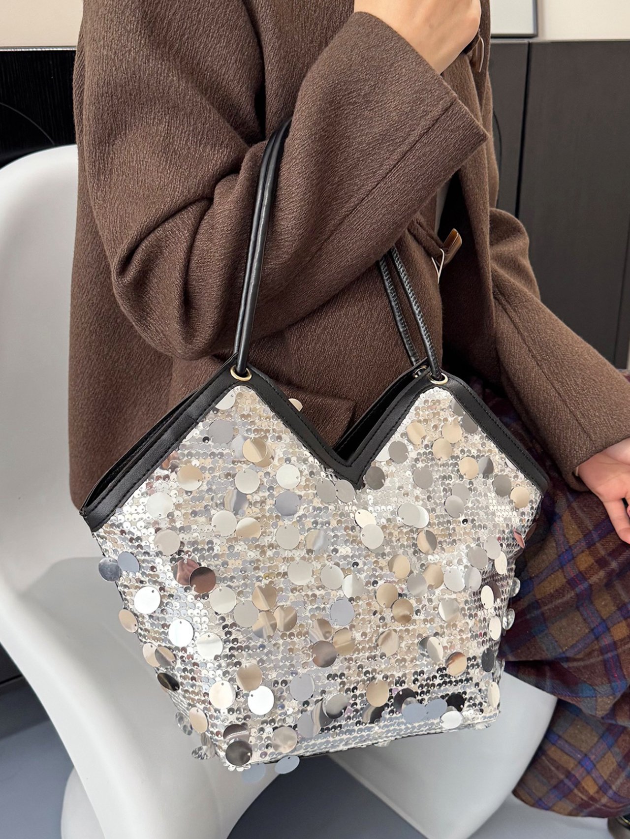 Sparkling Silver Sequin Tote Bag - Shoulder Carry
