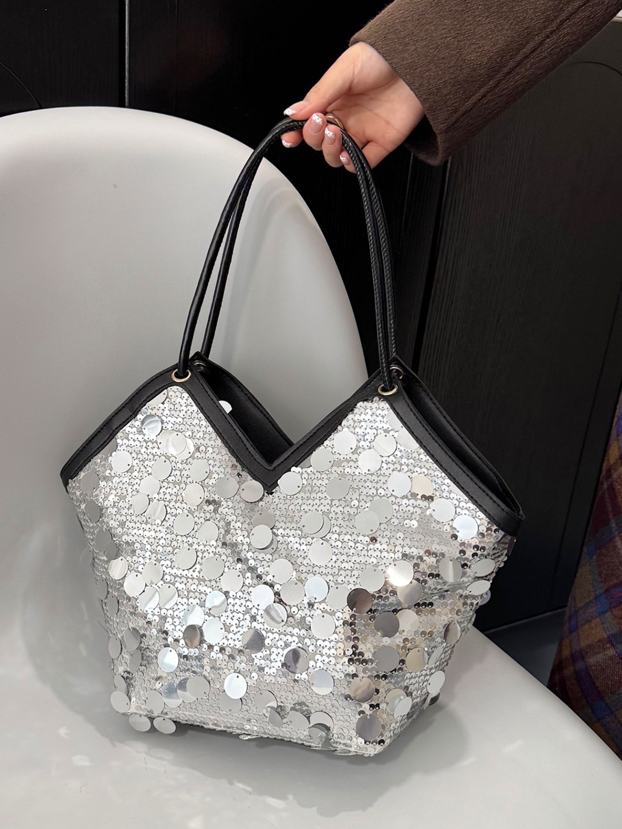 Sparkling Silver Sequin Tote Bag - Shoulder Carry