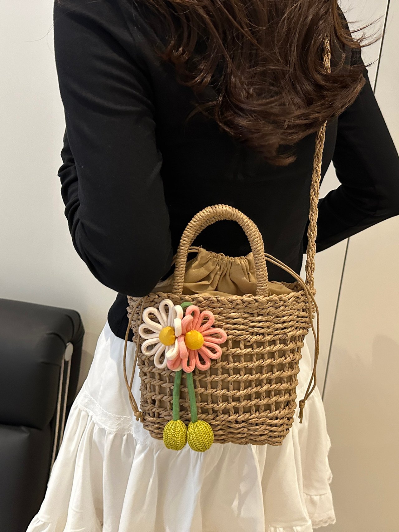 Tan Straw Daisy Charm Crossbody Bag