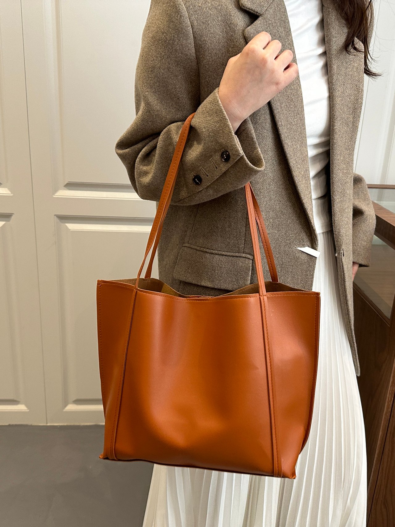 Brown Solid Tote Shoulder Bag