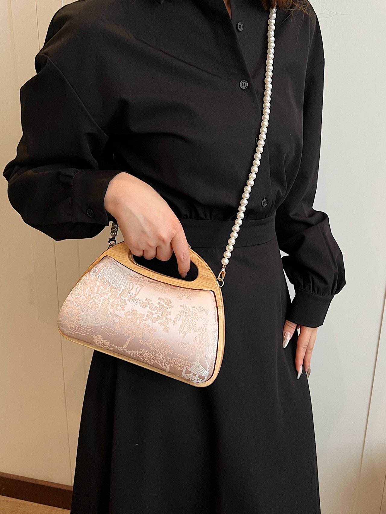 Pink Jacquard Clutch with Wooden Handle