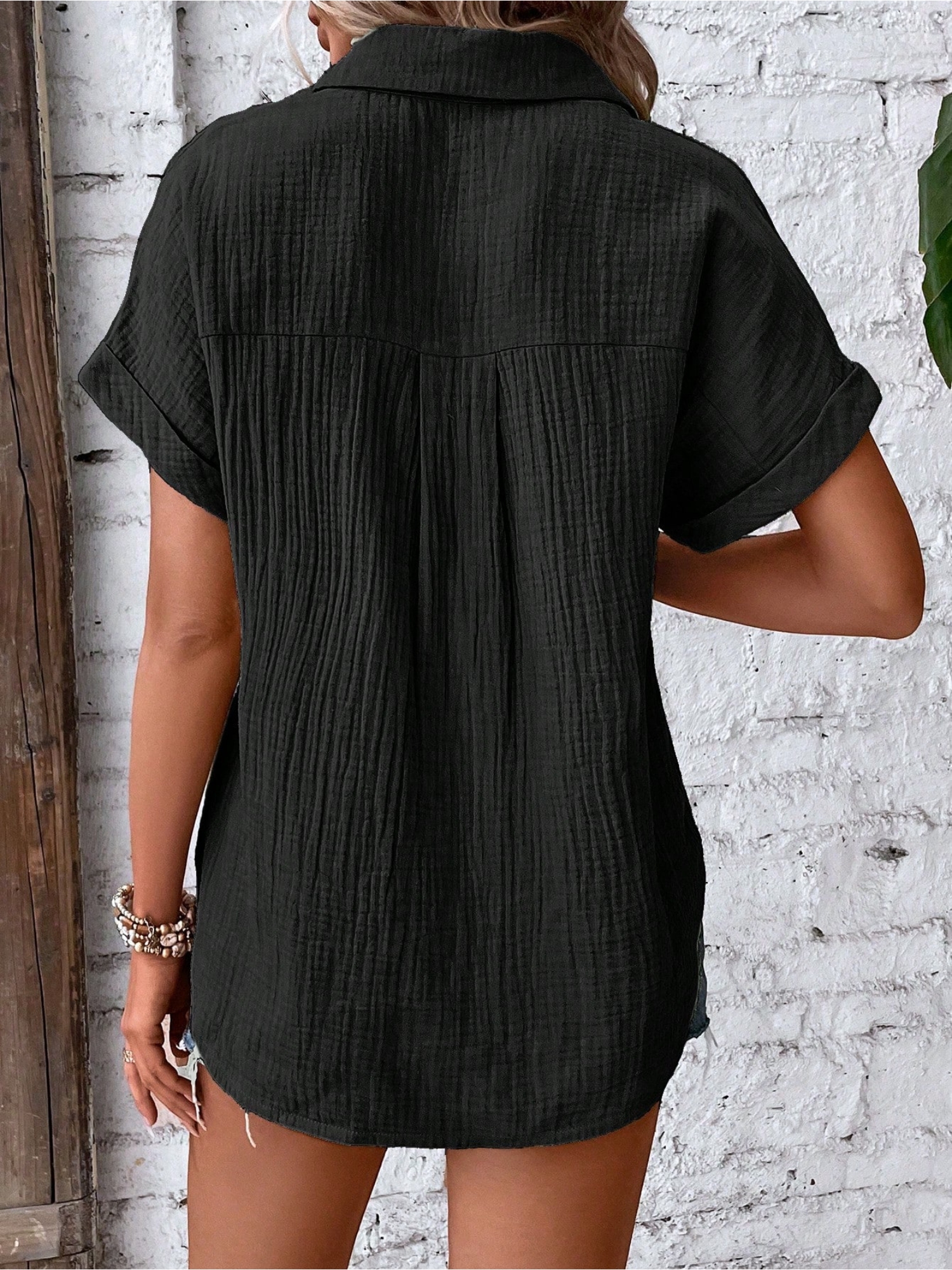 Black Texture Short Sleeves Relaxed Shirt