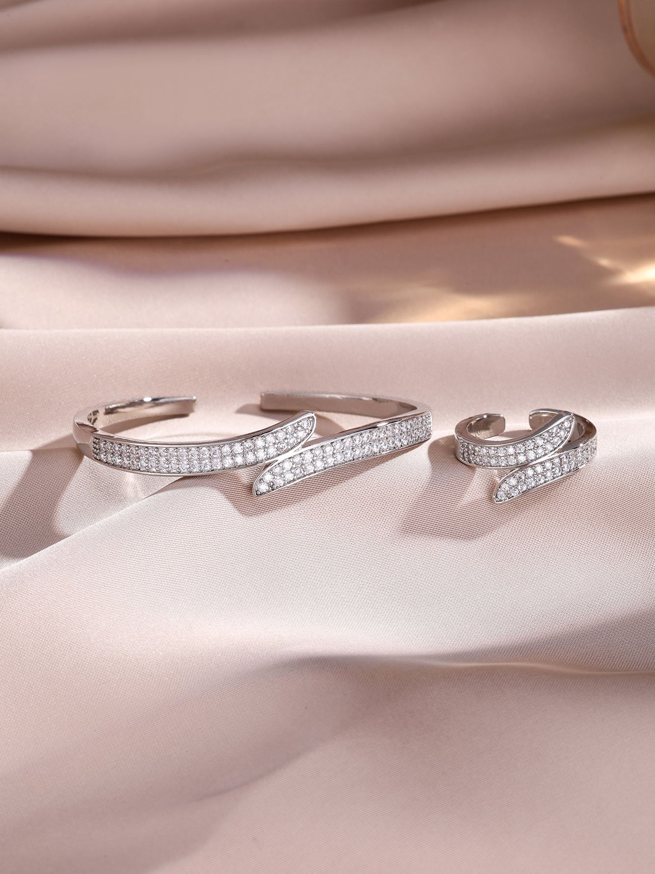 2pcs Womens Bracelet and Ring Set