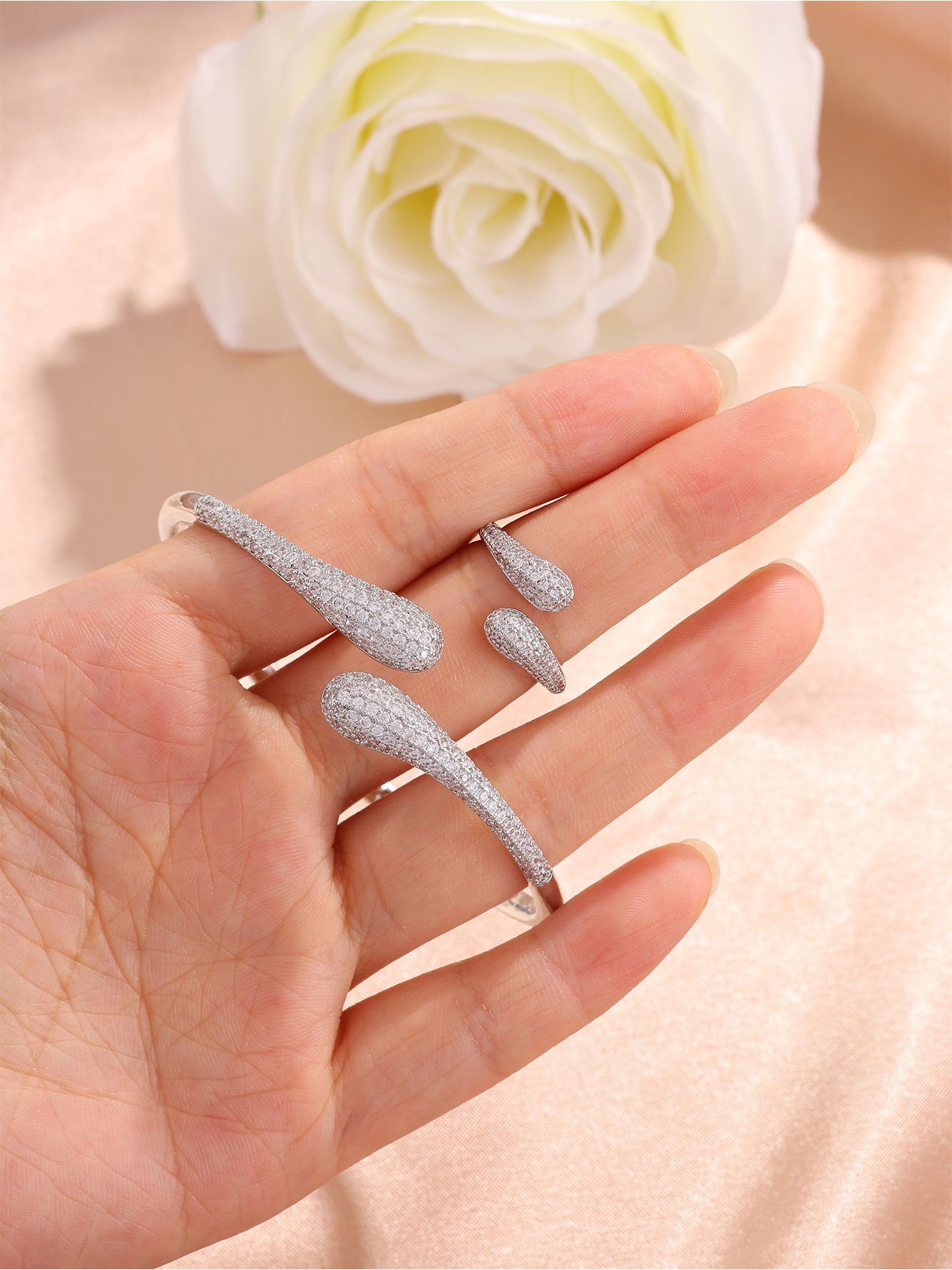 2pcs Womens Silver Twin Teardrop Bracelet and Ring Set