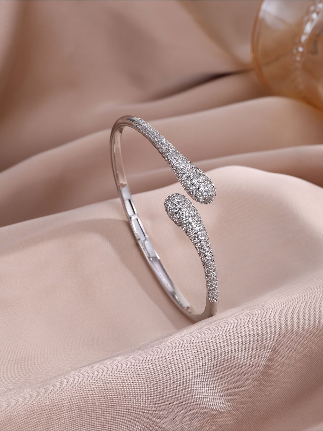 2pcs Womens Silver Twin Teardrop Bracelet and Ring Set
