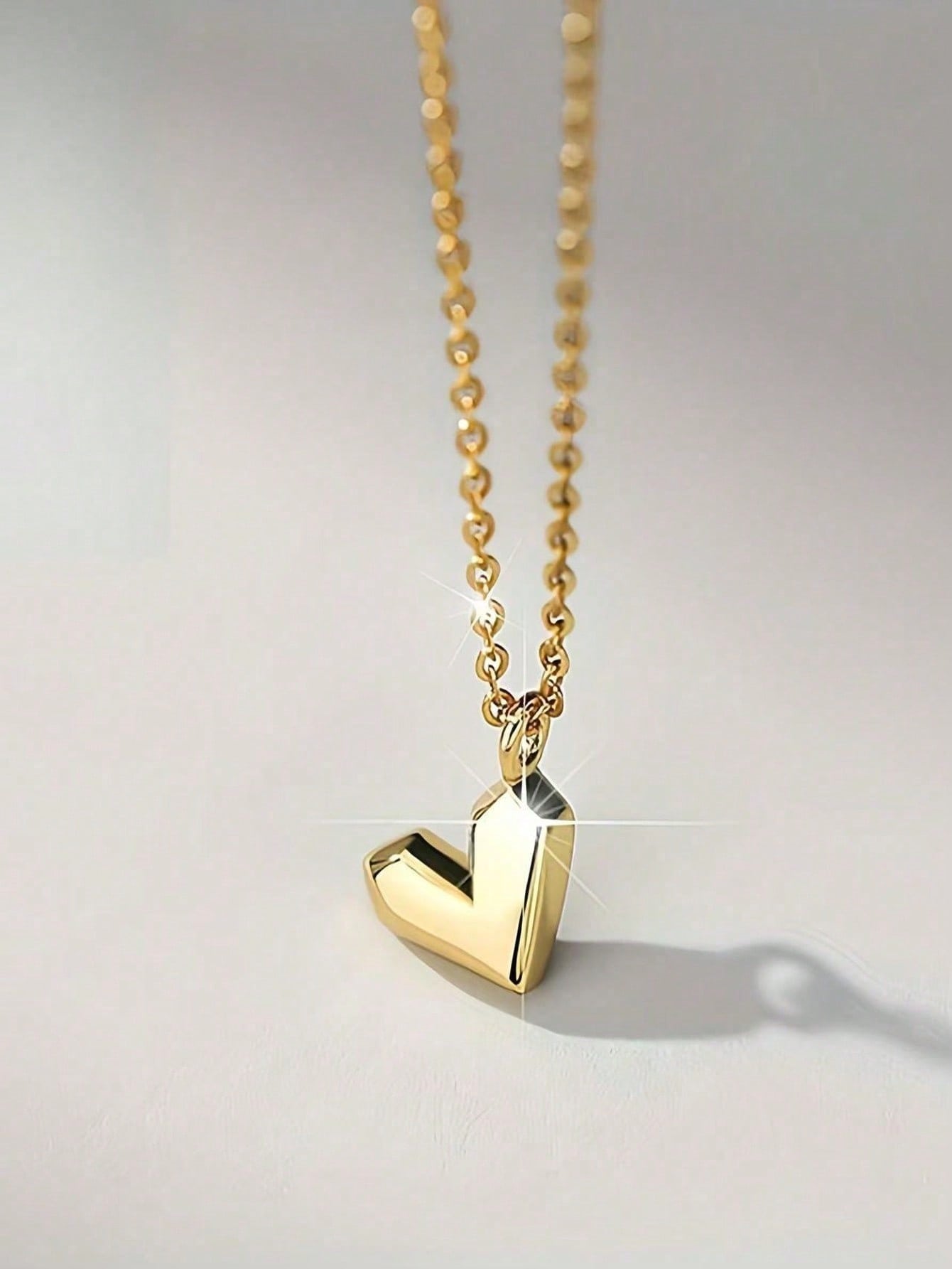 Simple Gold-Plated Heart Pendant Love Necklace Womens Couple Necklace Mens Couple Necklace Gift Jewelry Accessories