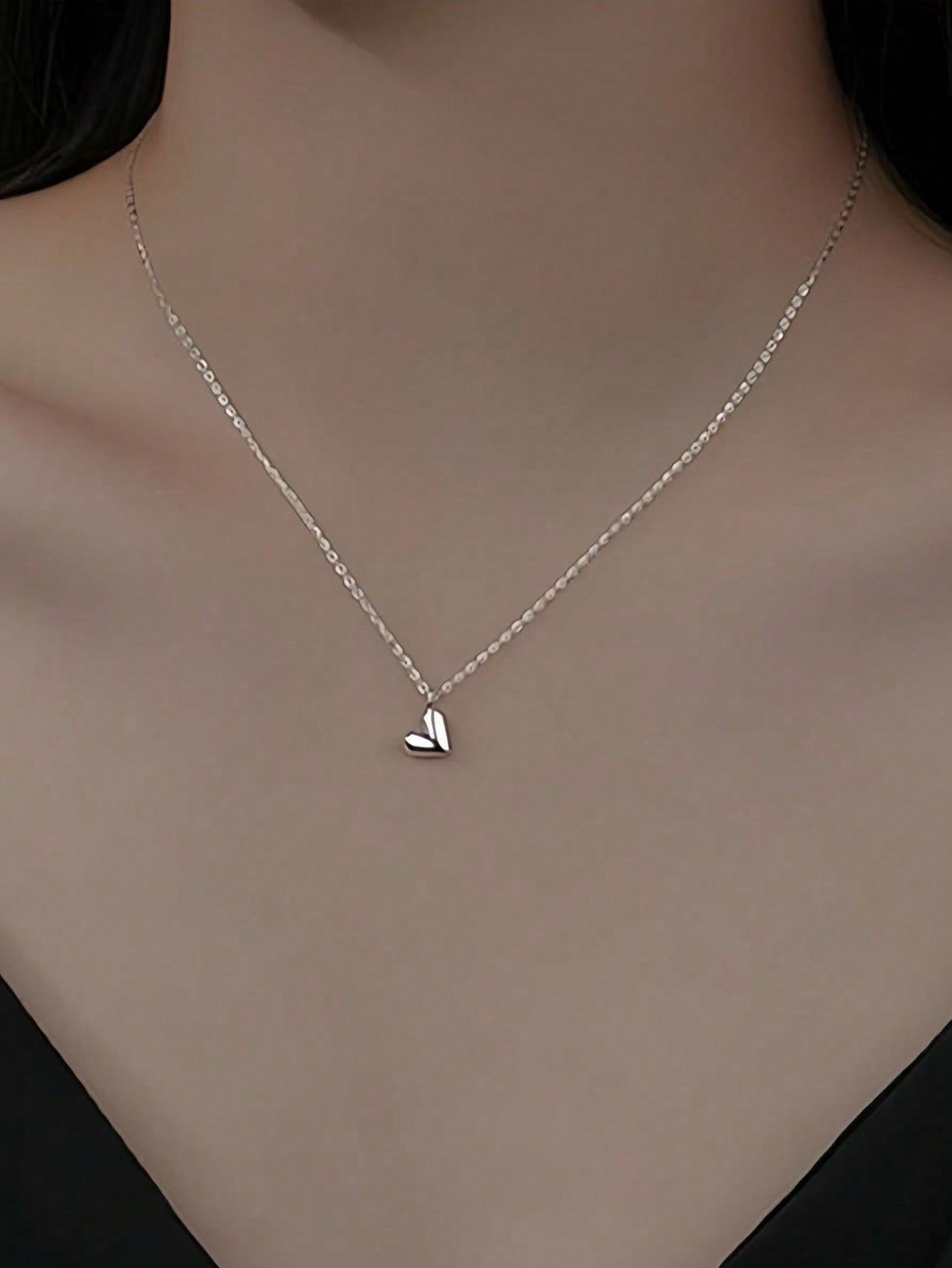 Simple Silver Heart Pendant Love Necklace Womens Couple Necklace Mens Couple Necklace Gift Jewelry Accessories