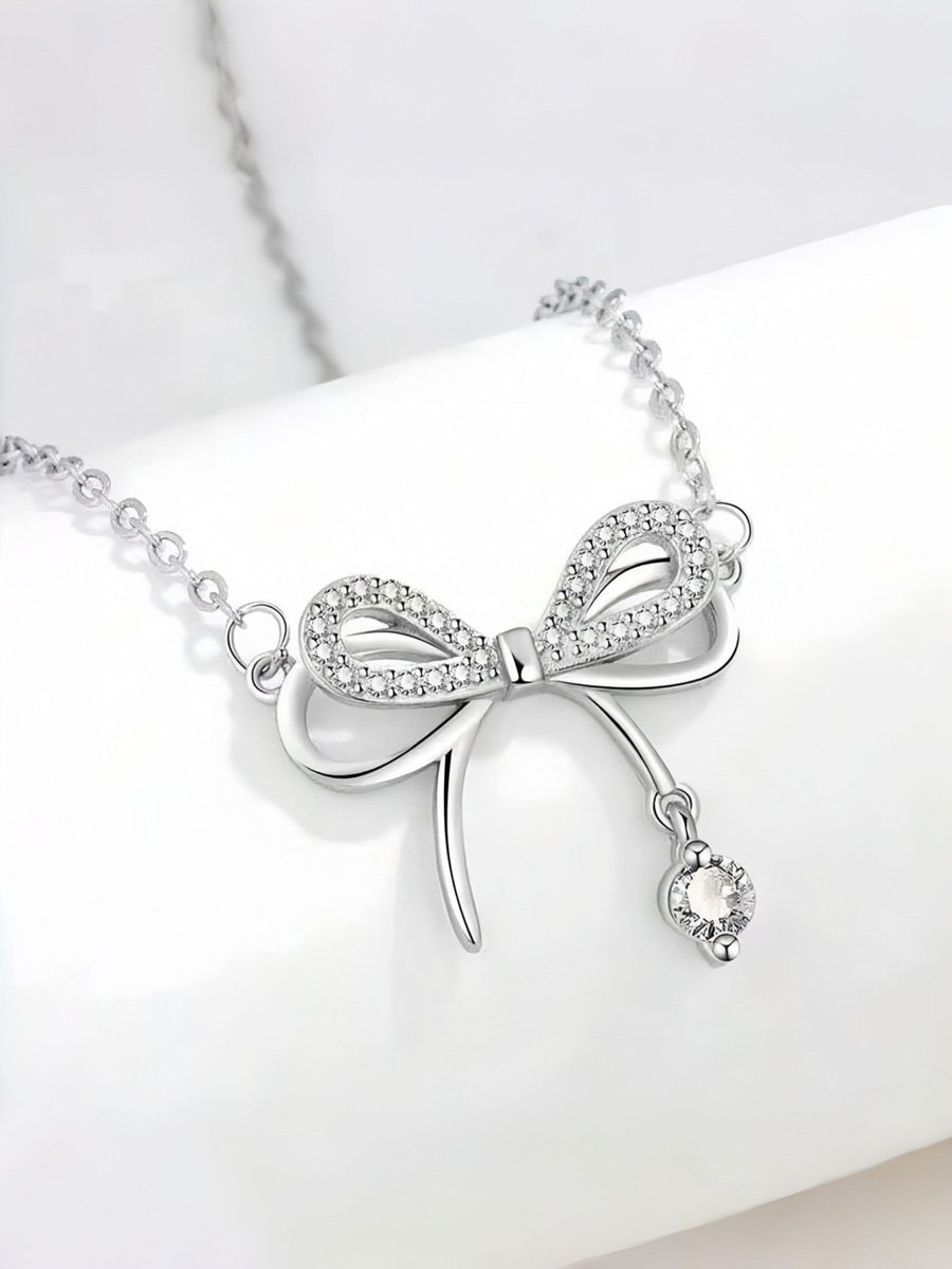 Delicate high carbon diamond bow tie necklace for women, versatile, light luxury, small niche pendant, butterfly dream collar chain, gift