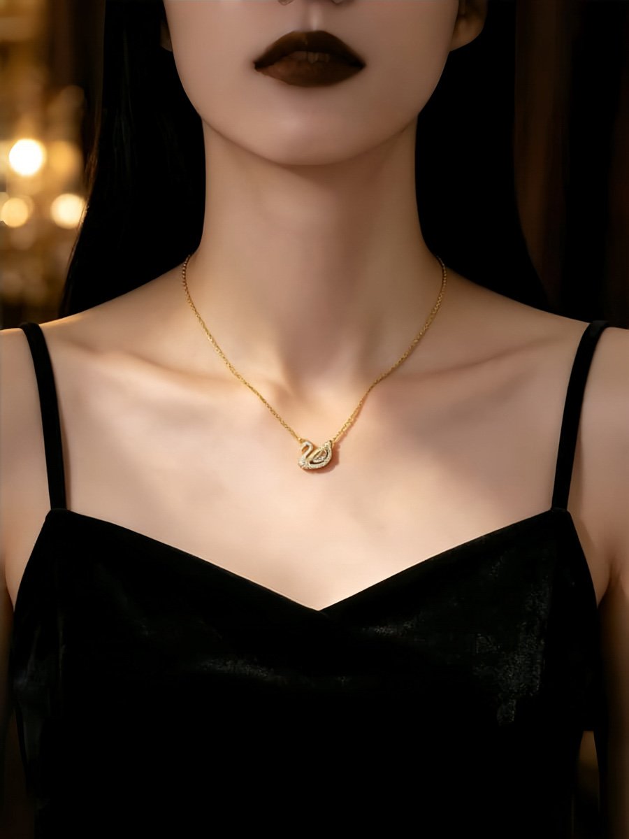 Fashion high-end golden swan pendant necklace lady exquisite light luxury unique design collar chain