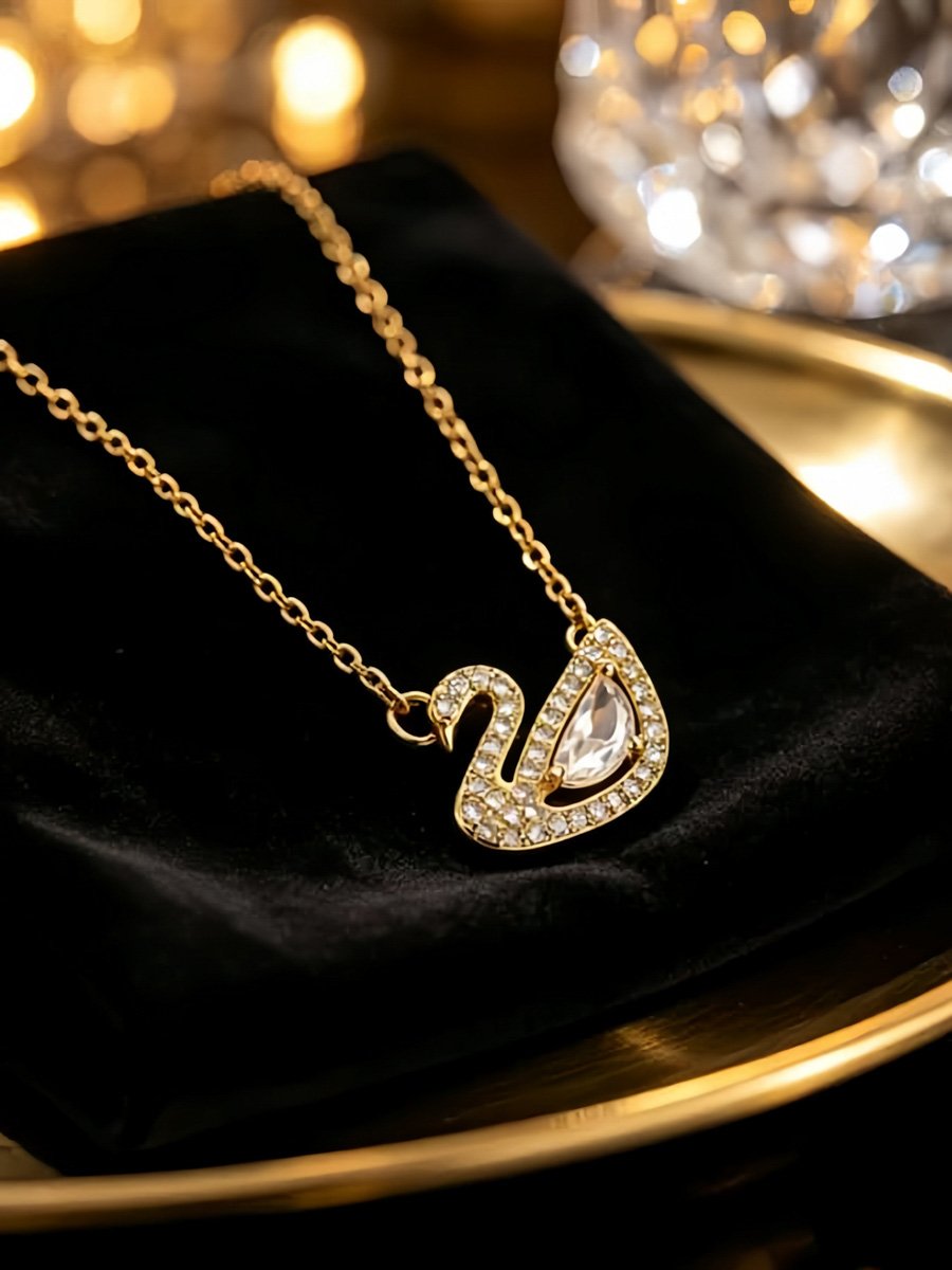 Fashion high-end golden swan pendant necklace lady exquisite light luxury unique design collar chain