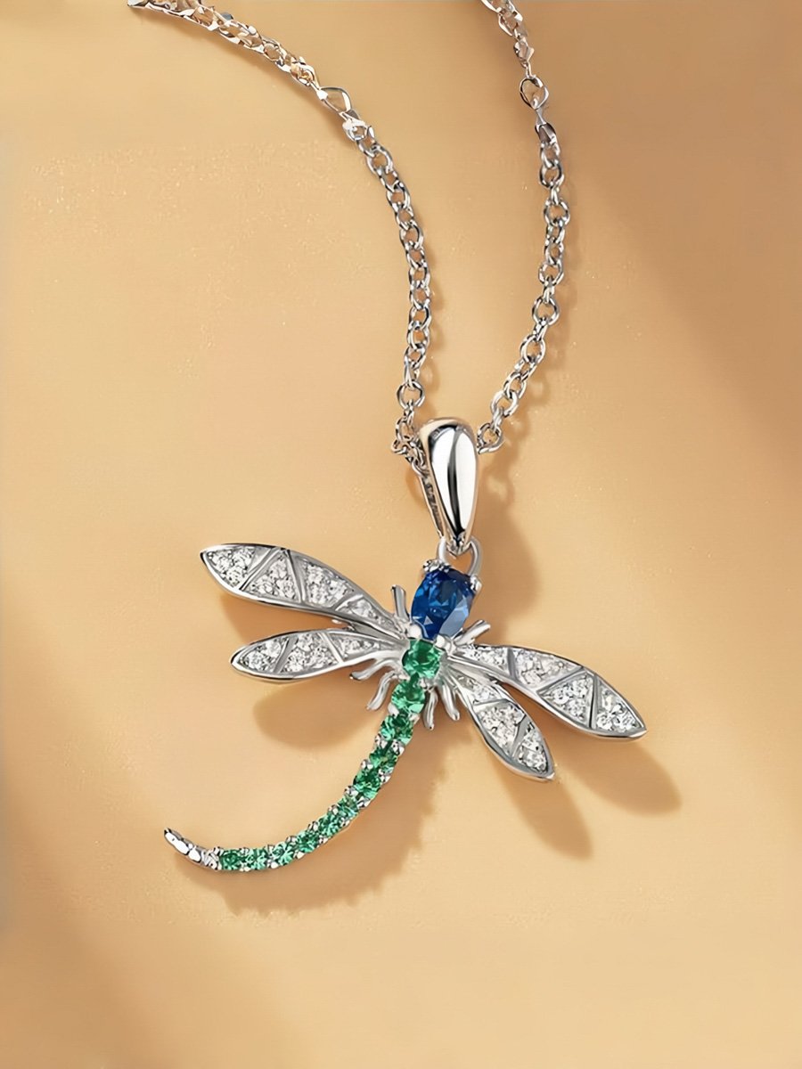 Cute and versatile long-sleeve dragonfly pendant necklace for women