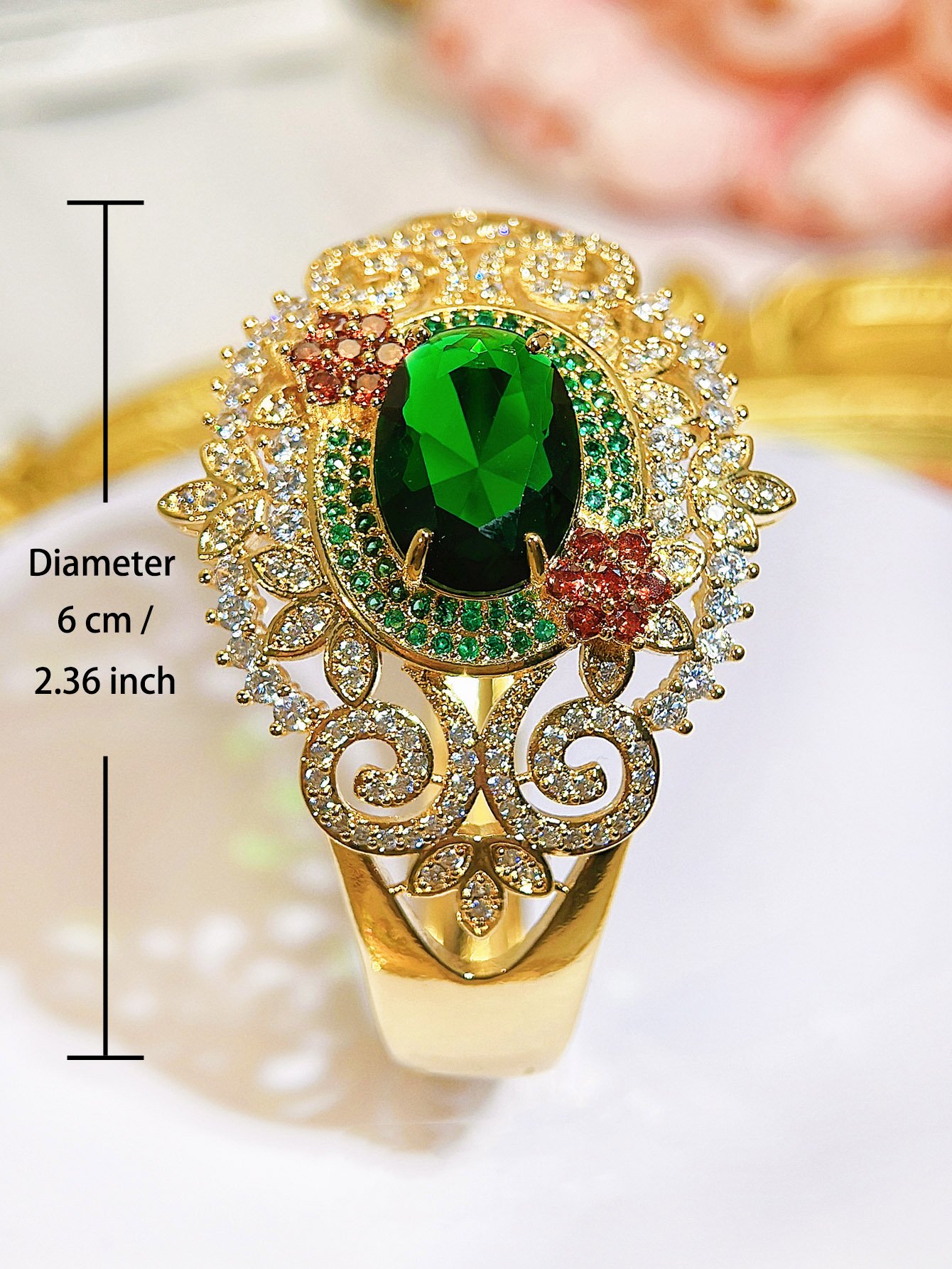 20K Gold Dubai Jewelry Shiny Zirconia Top Quality Emerald Green Hollow Wide Shield Open Cuff Bangle for Women