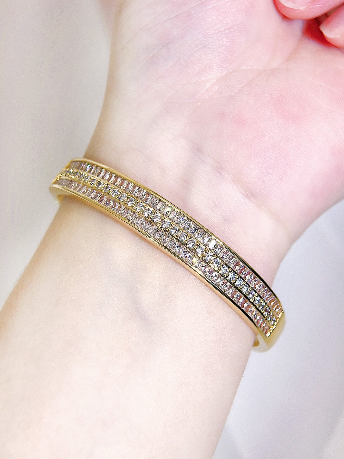 Noble 20k Saudi Gold Plated Bangle Tiny Cubic Zirconia High Quality Wrist Jewelry Clothing Accessories