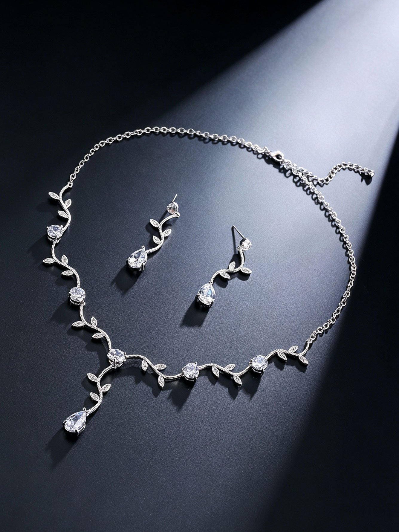 1 Set Womens Silver Leaf Zircon Jewelry Set