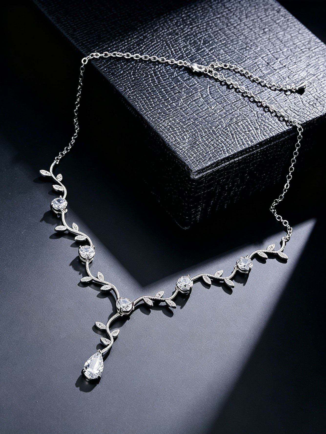 1 Set Womens Silver Leaf Zircon Jewelry Set