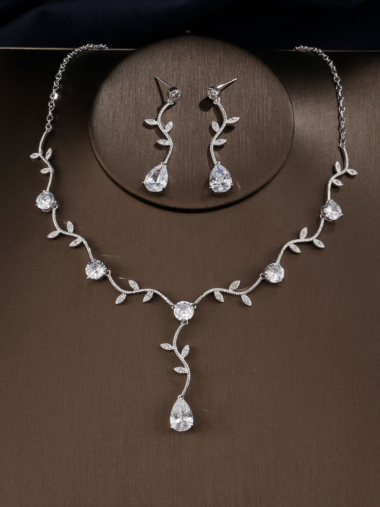 1 Set Womens Silver Leaf Zircon Jewelry Set