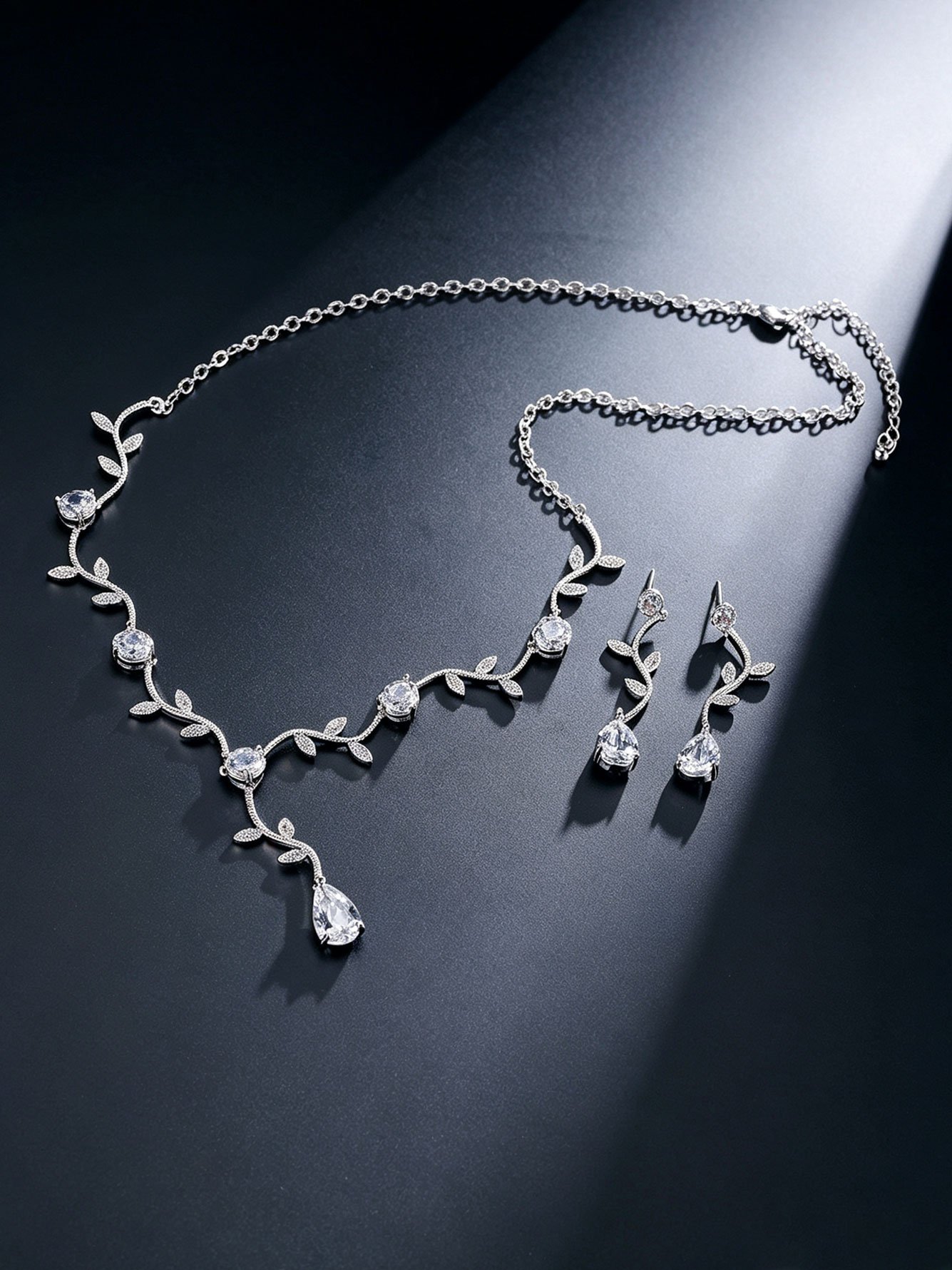 1 Set Womens Silver Leaf Zircon Jewelry Set