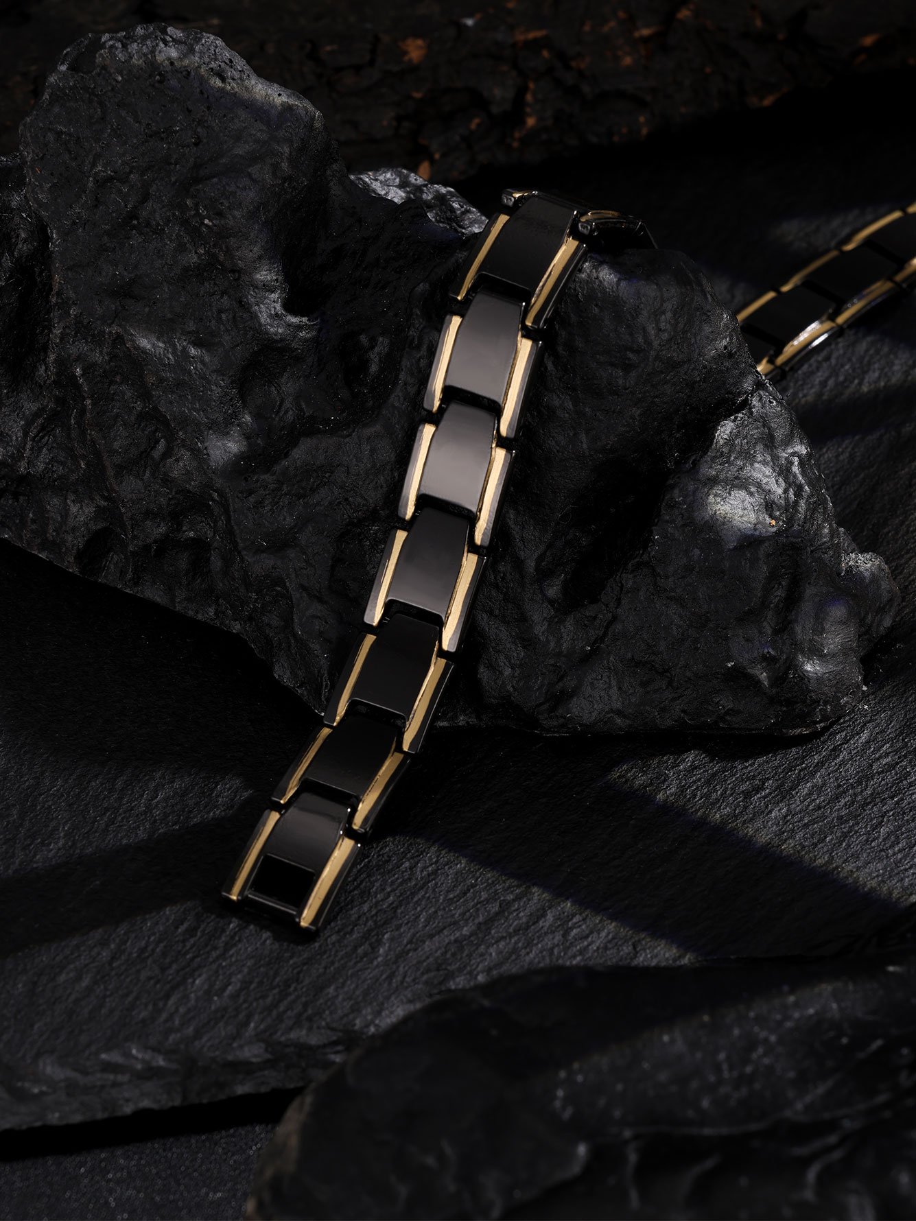 1pc Womens Black Gold Magnetic Bracelet