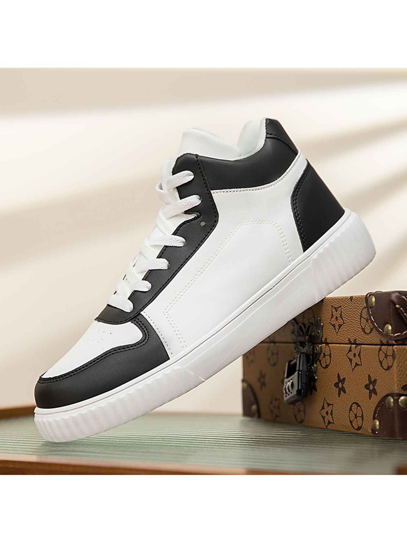 Black Plain Lace Ups Sneakers