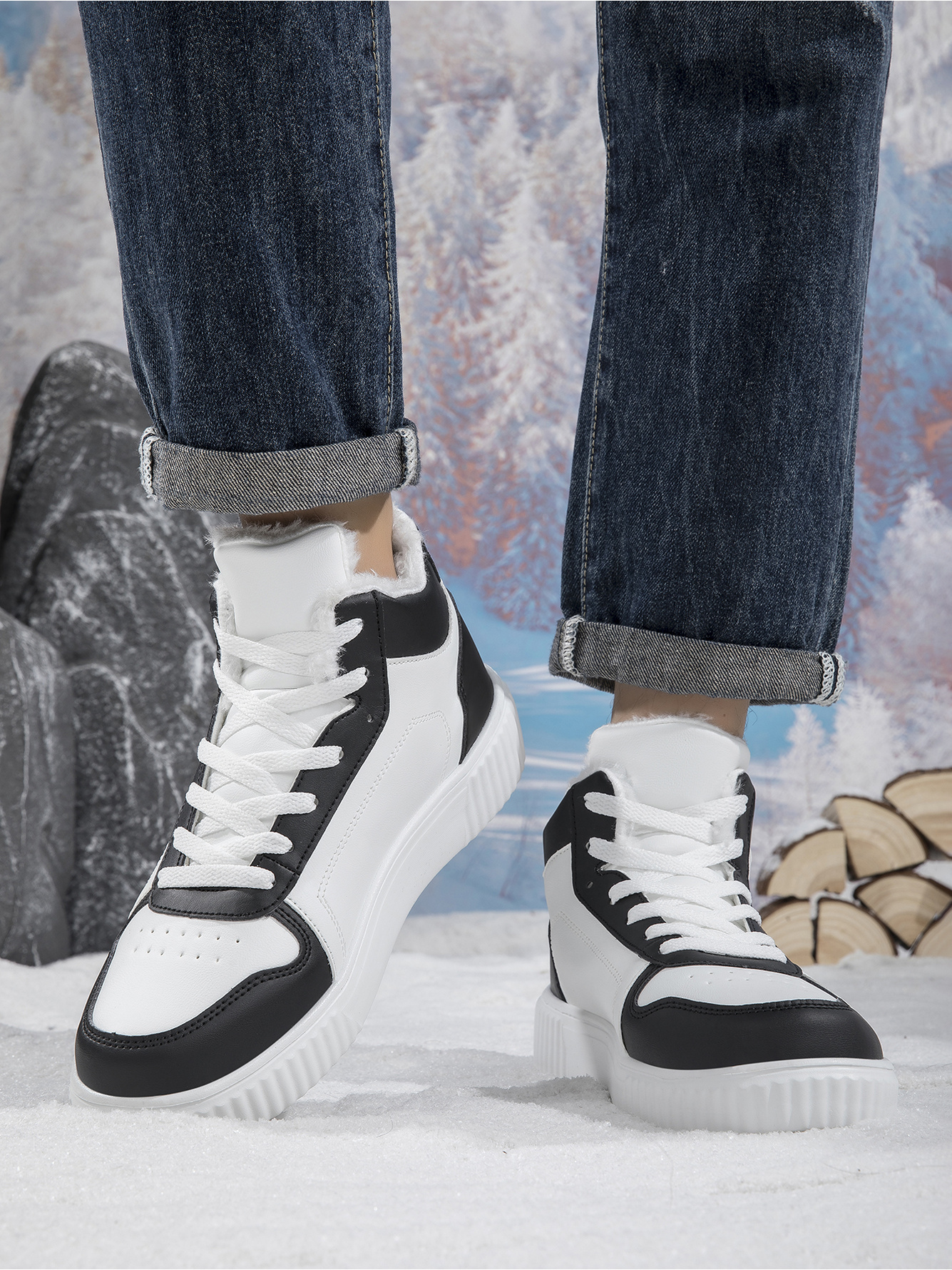 Black Plain Lace Ups Sneakers
