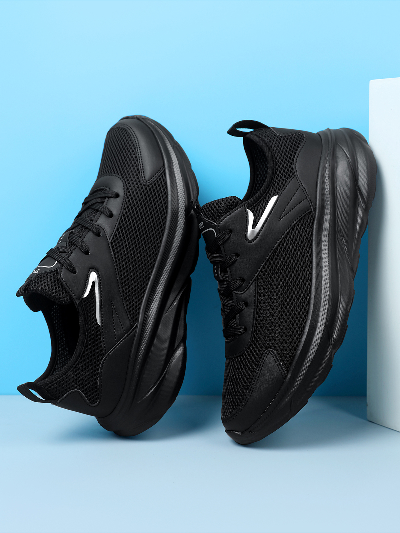 Black Plain Lace Ups Sneakers