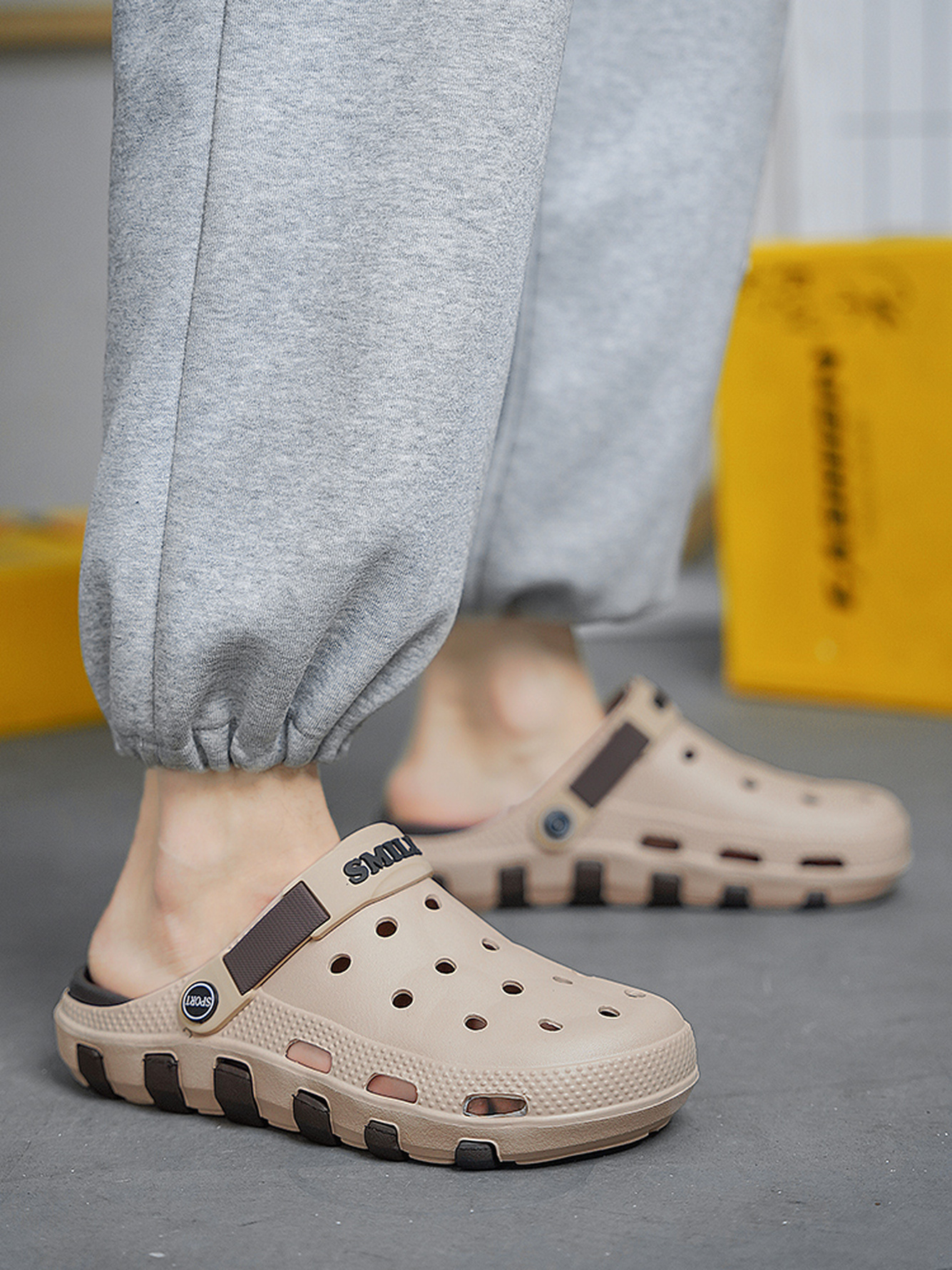 كلوجز كاجوال سهل الارتداء للرجال رمادي