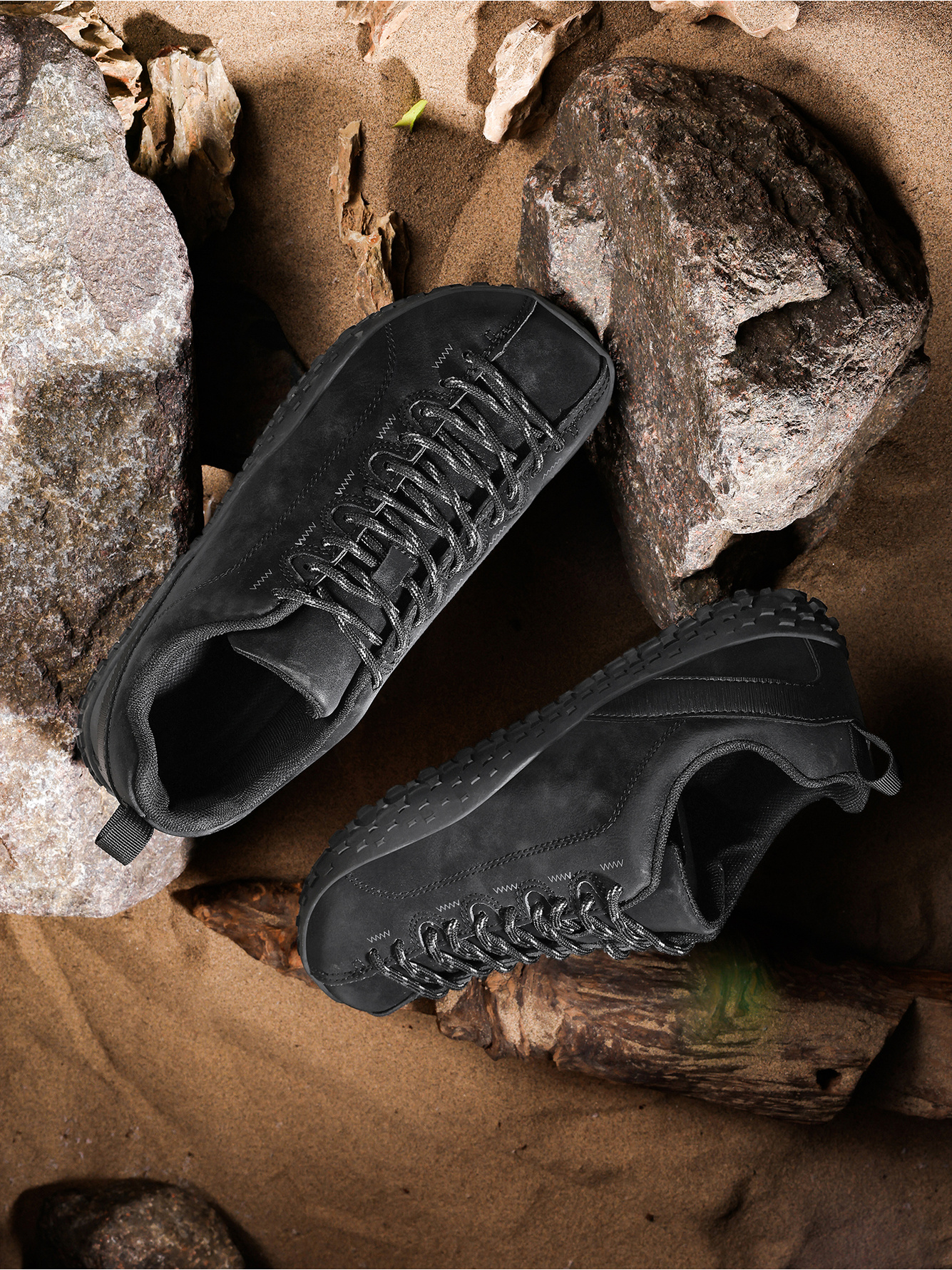Black Plain Lace Ups Sneakers