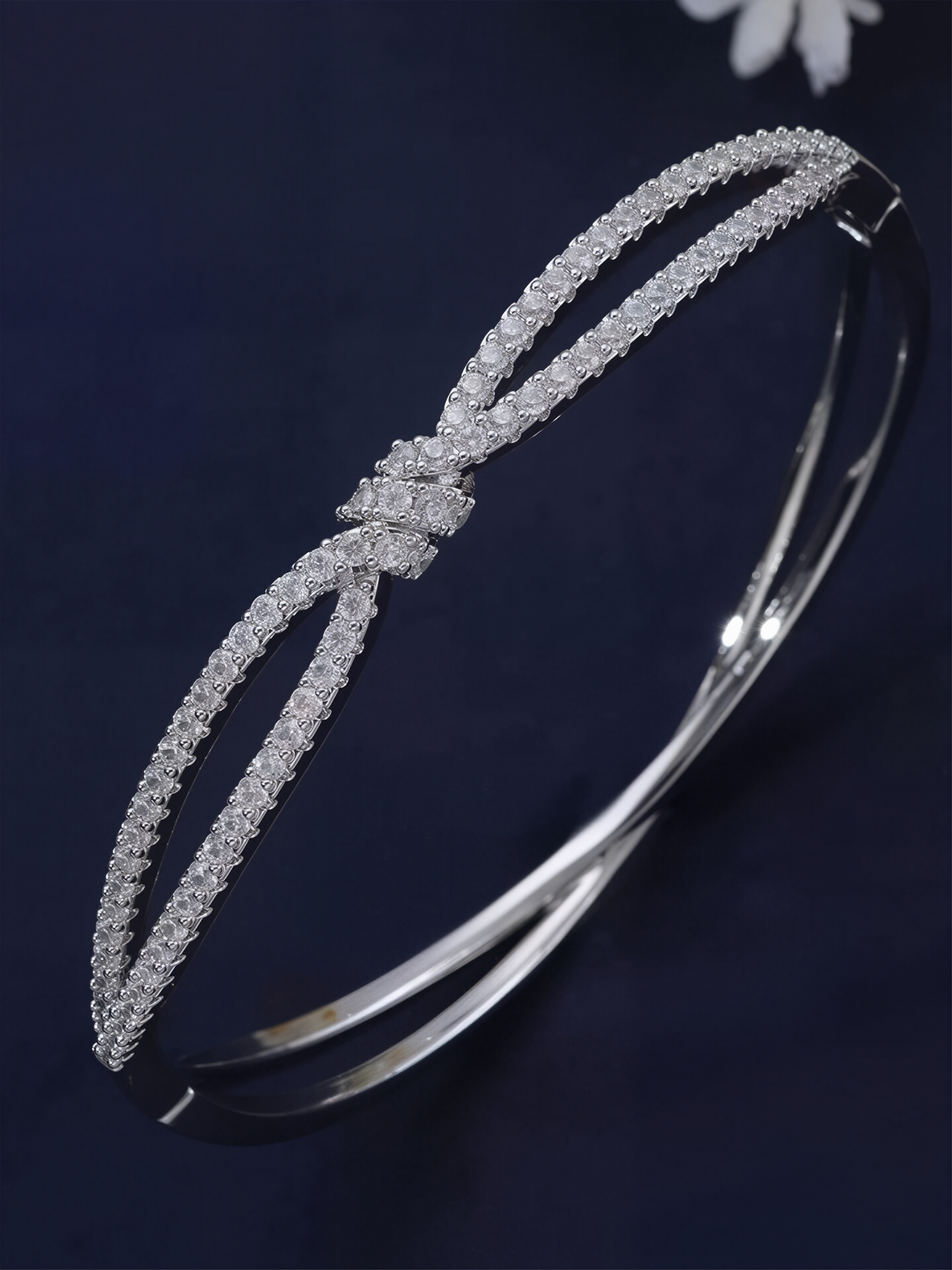 Sparkling Silver Knot Cubic Zirconia Bracelet for Women