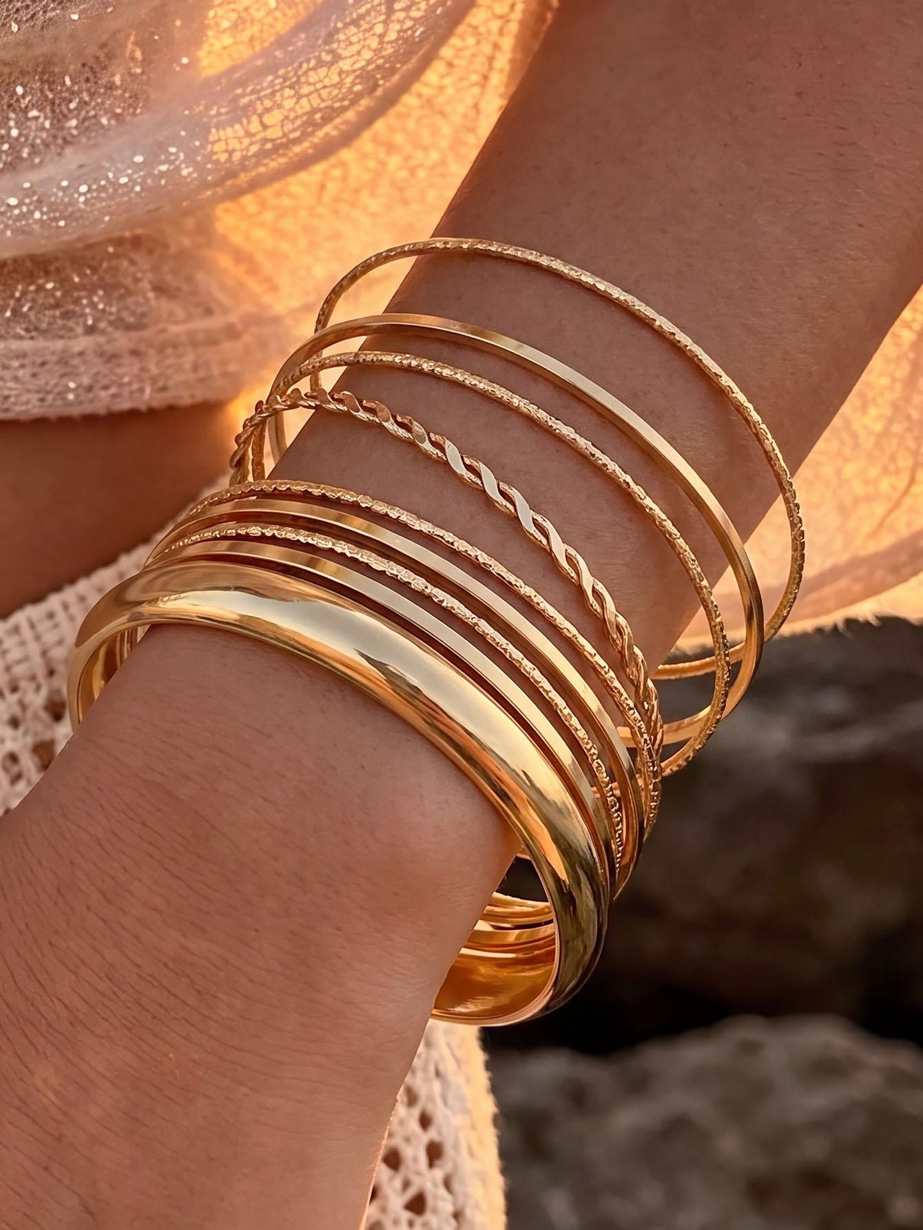 9-Piece Gold Bangle Bracelet Set - Casual and