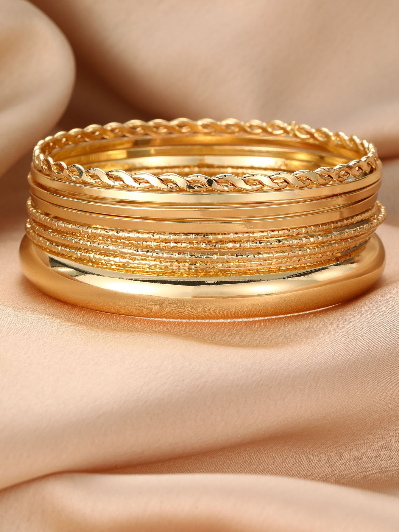 9-Piece Gold Bangle Bracelet Set - Casual and